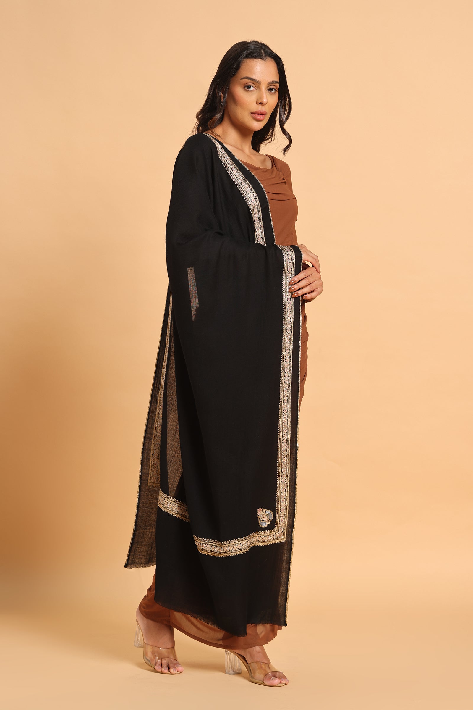 Black Floral Border & Kunj Buta Pure Wool Kashmiri Stole