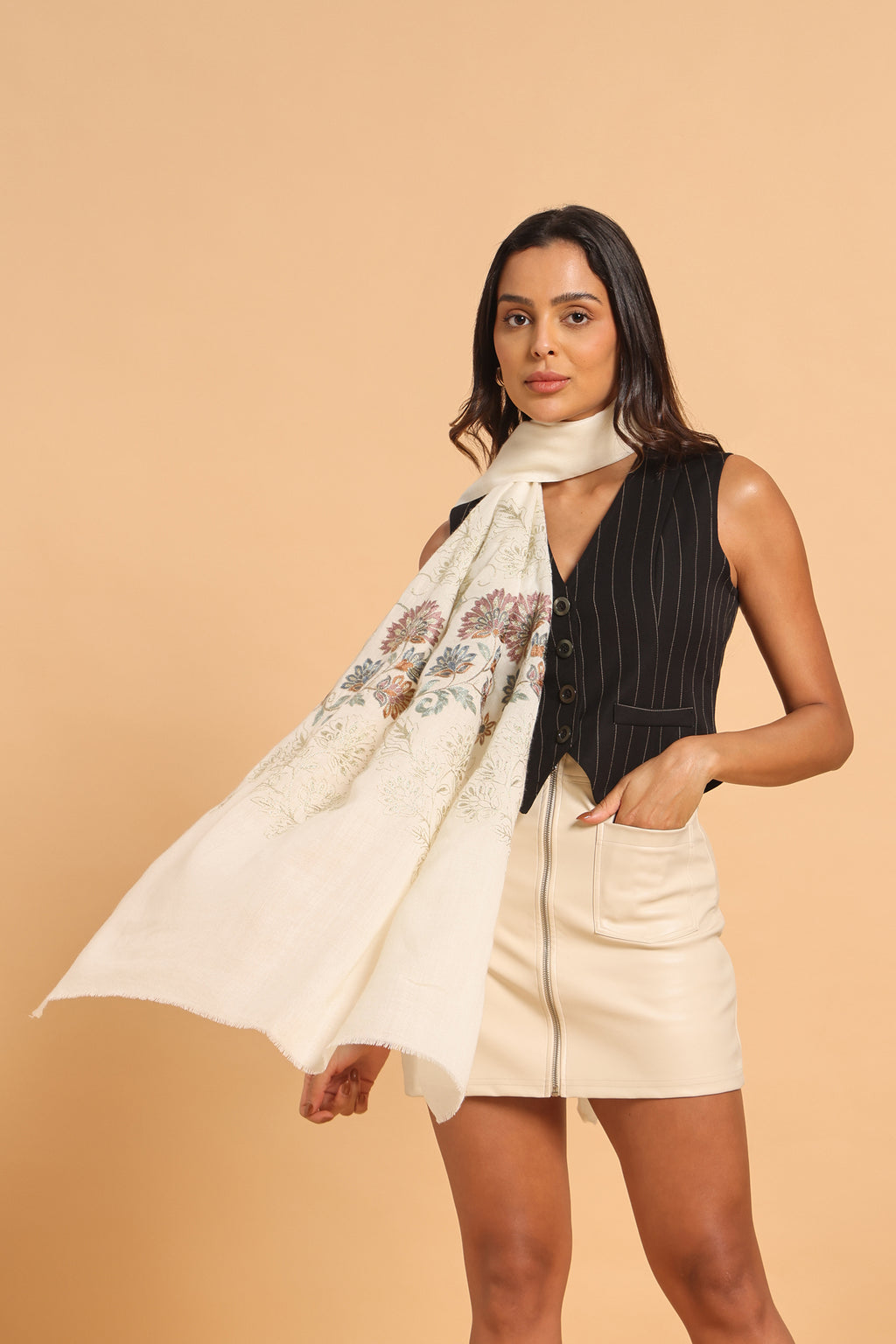 White Kashmiri Aari Heritage Pure Wool Stole