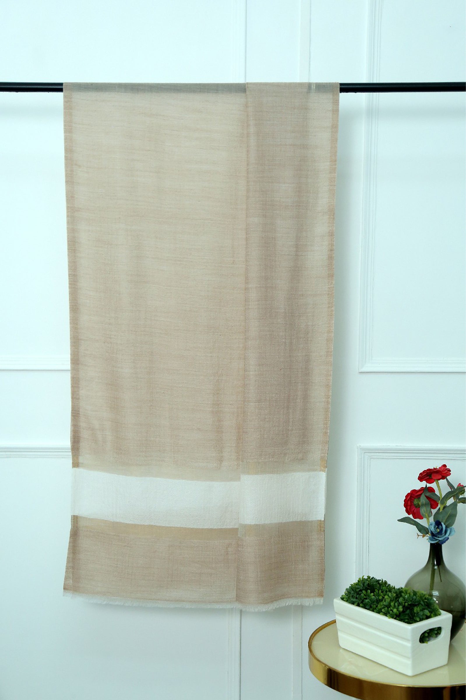 Fine Wool Beige Border Zari Stole