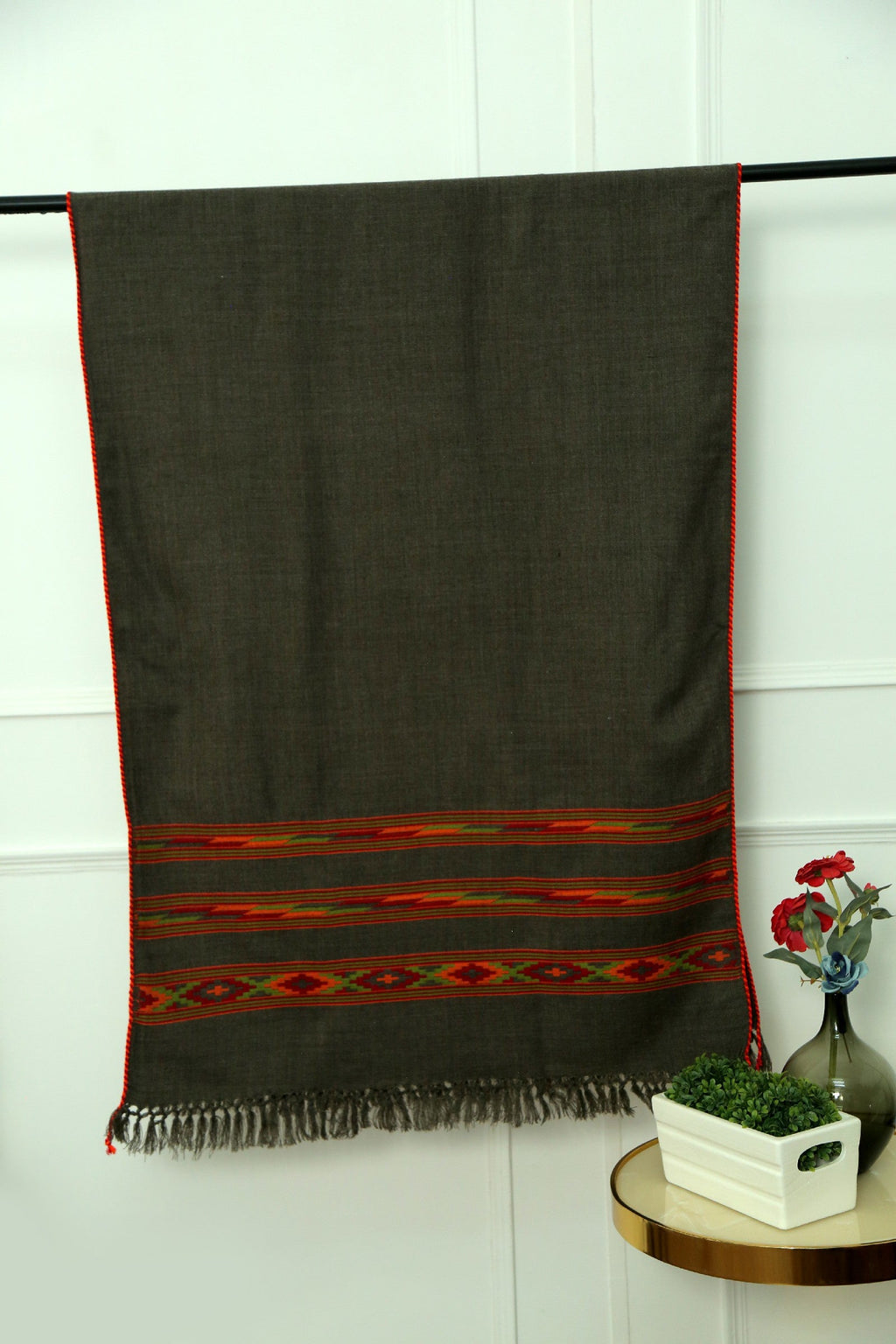 Women Himachal Kullu Border Stole