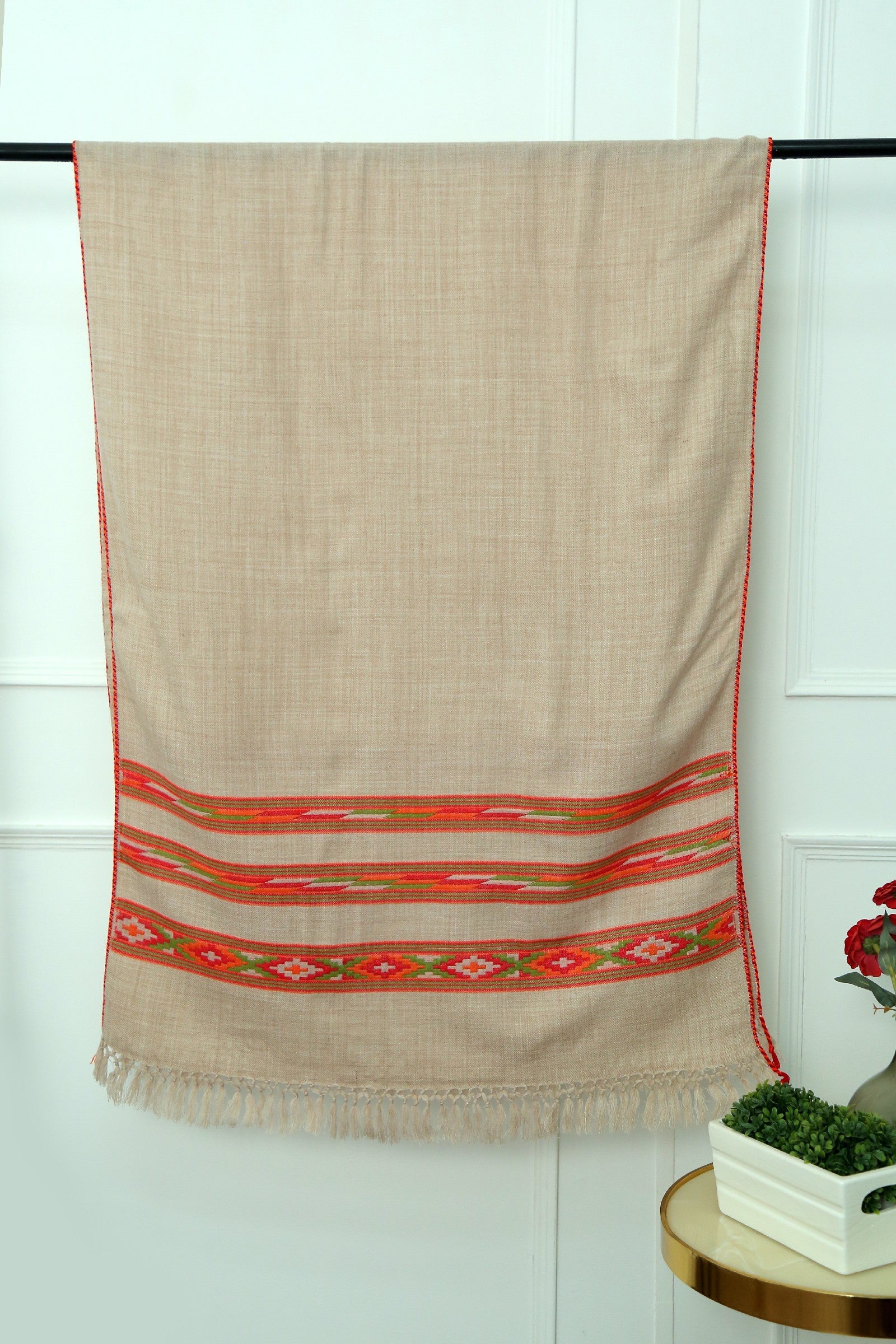 Women Himachal Kullu Border Stole