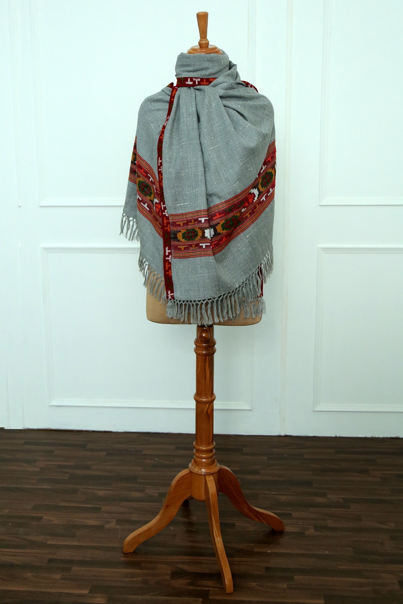 Women Himachali Kinnauri Stole