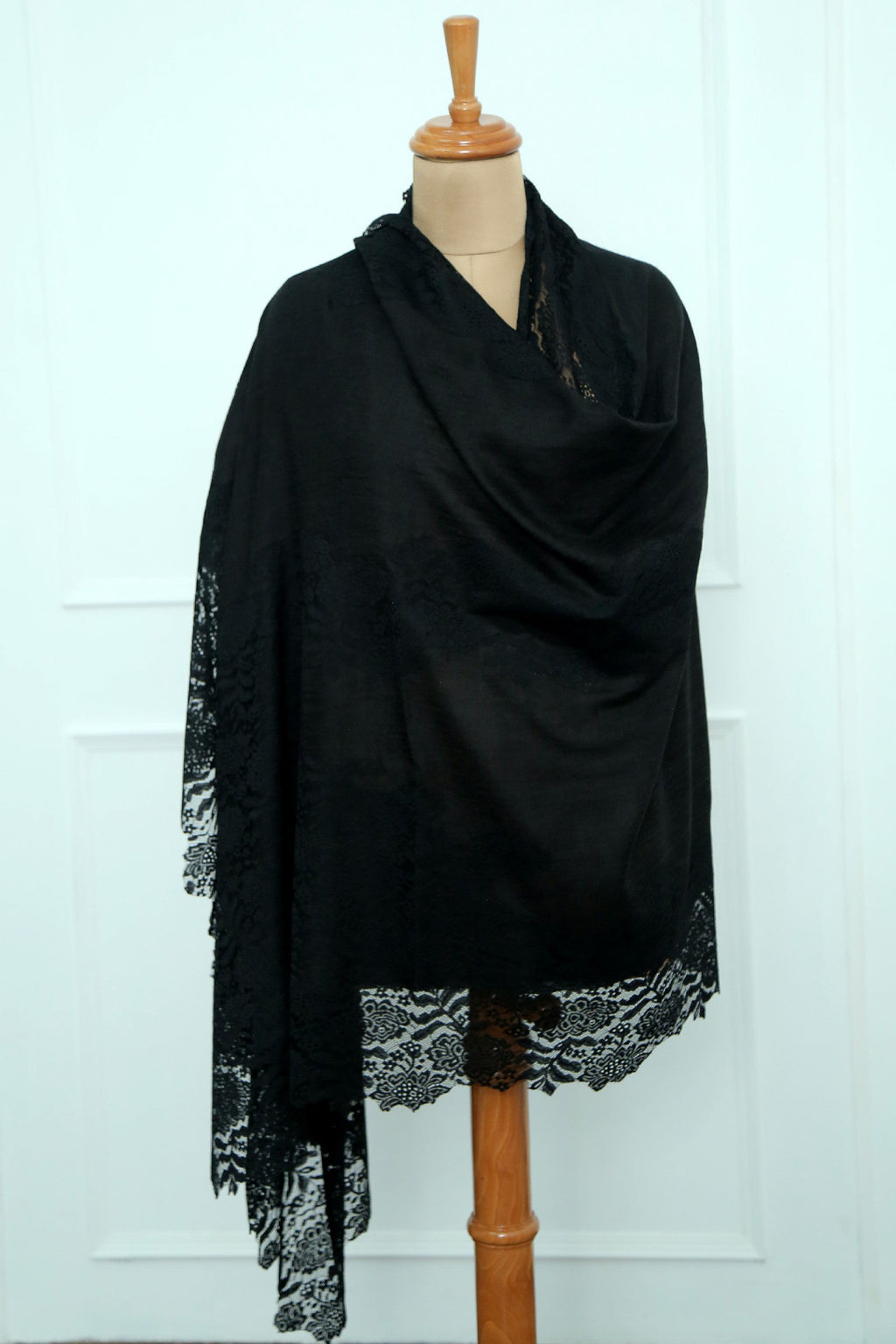 Chantiley Center Panel Stole