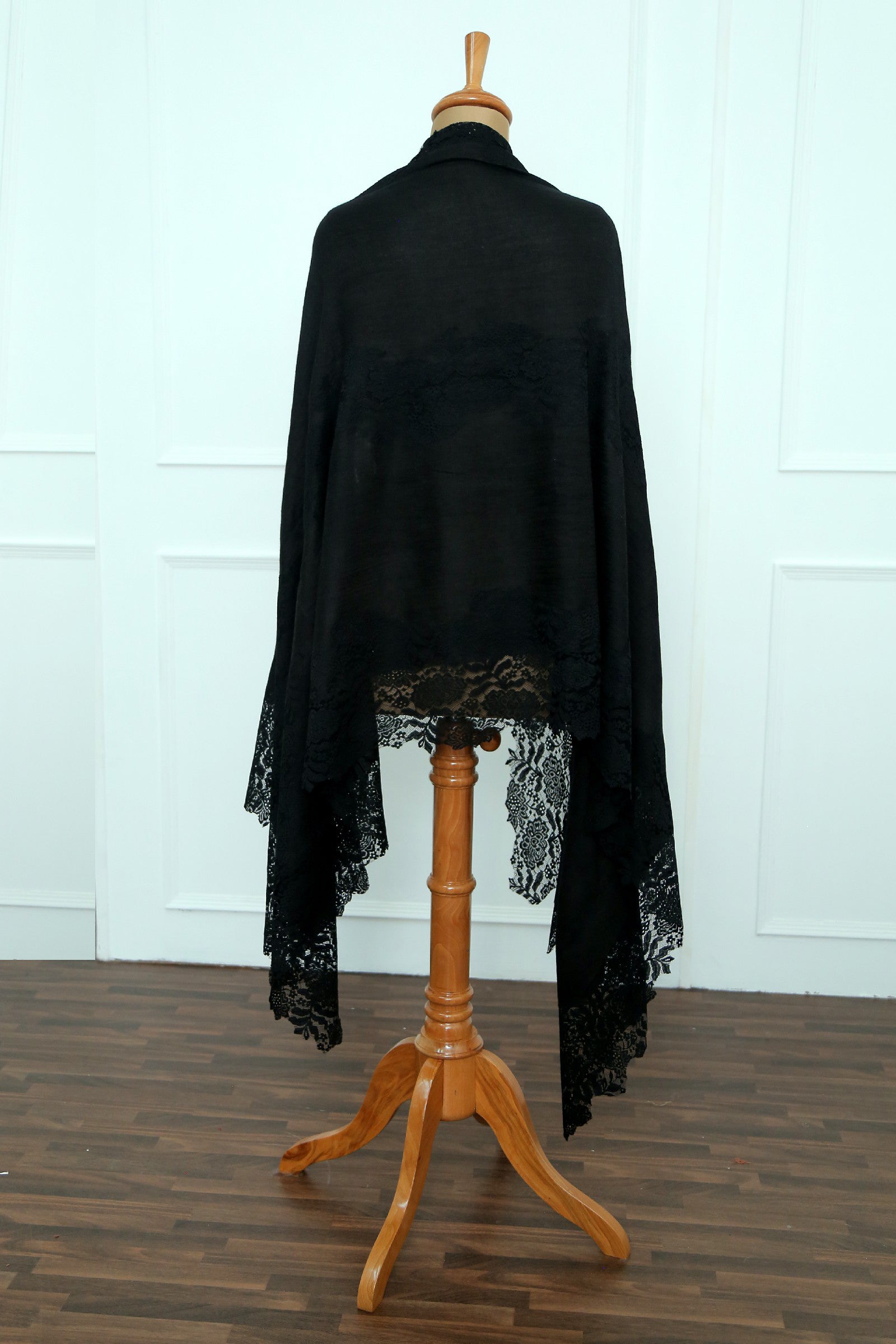 Chantiley Center Panel Stole