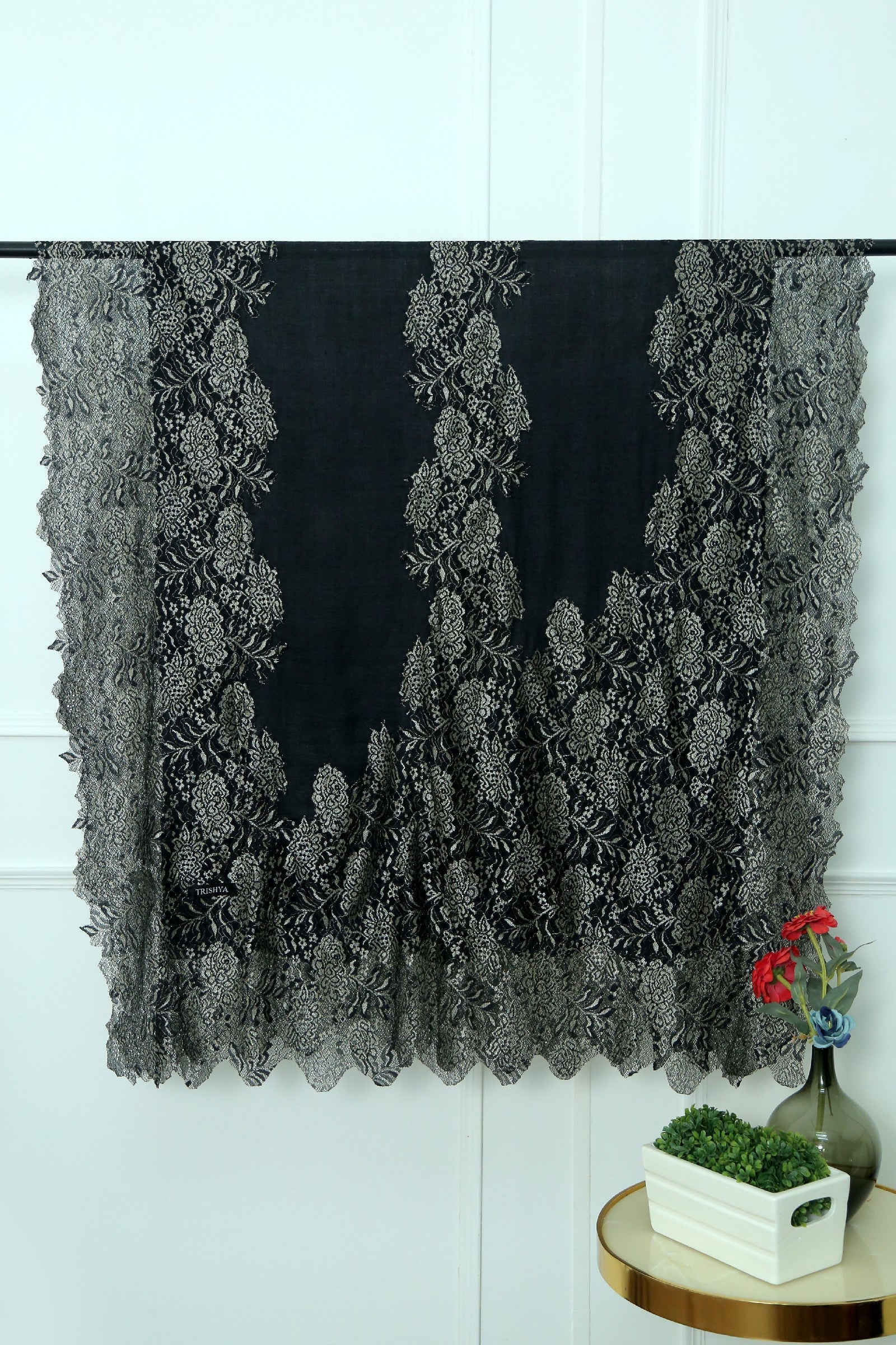Chantiley Center Panel Golden Lace Stole