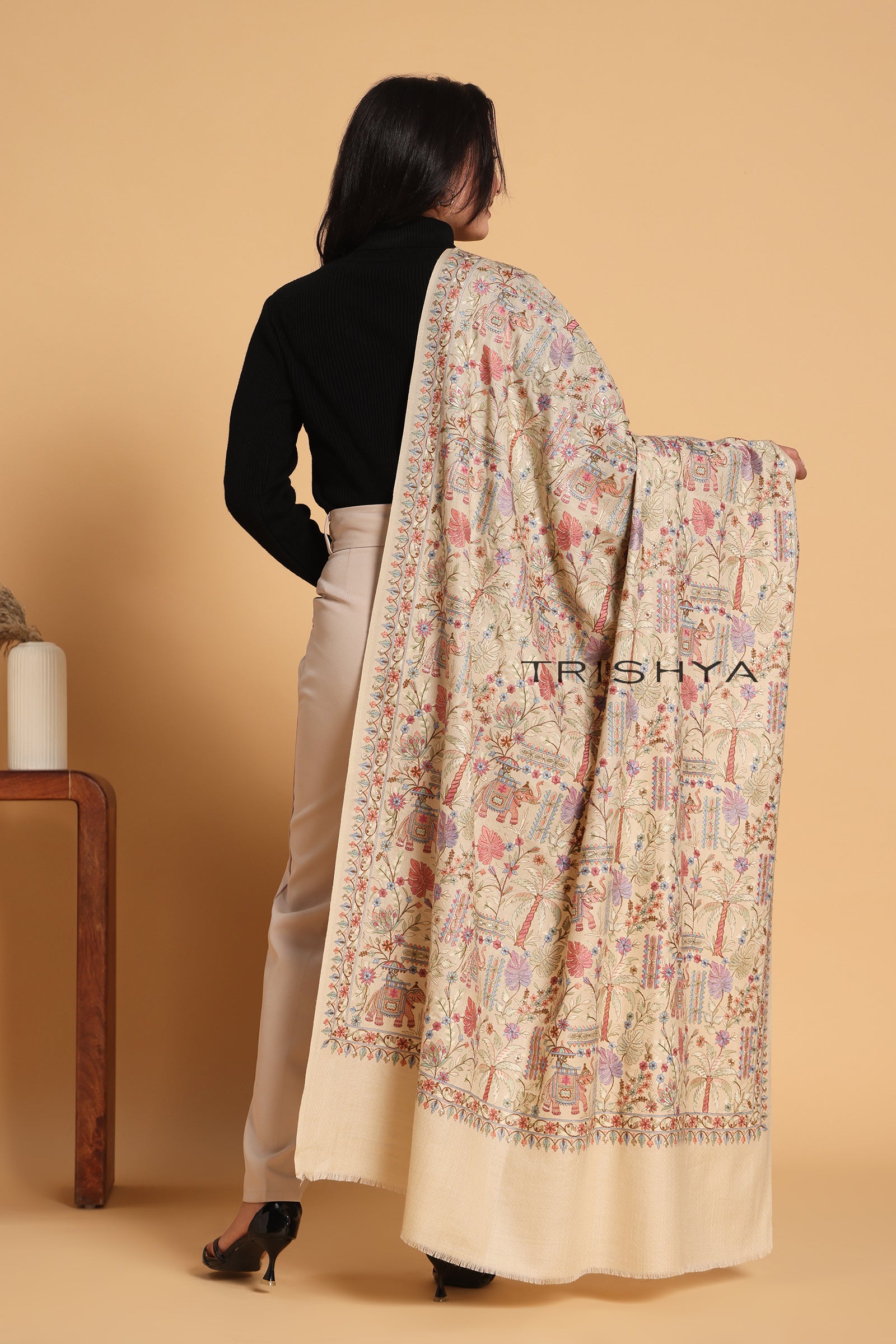 Traditional Elephant Motif Embroidered Shawl in Ivory