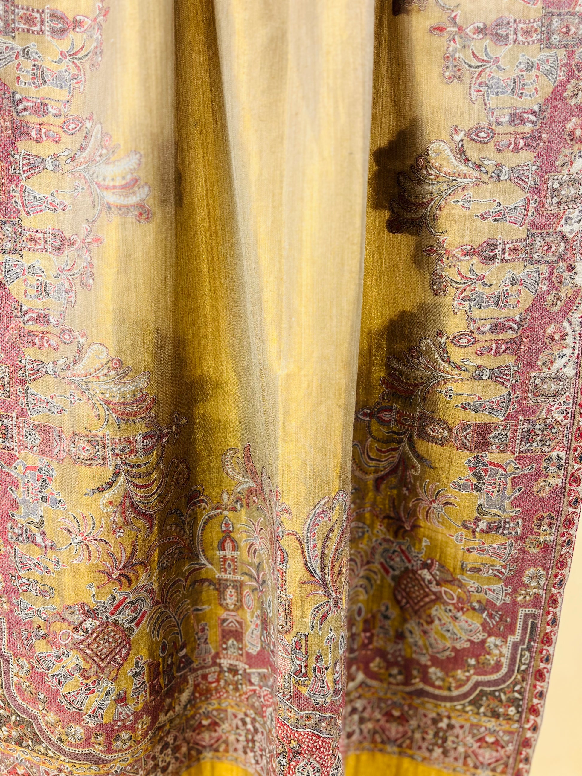 Light Gold Moonlight Fine Wool Zari Stole