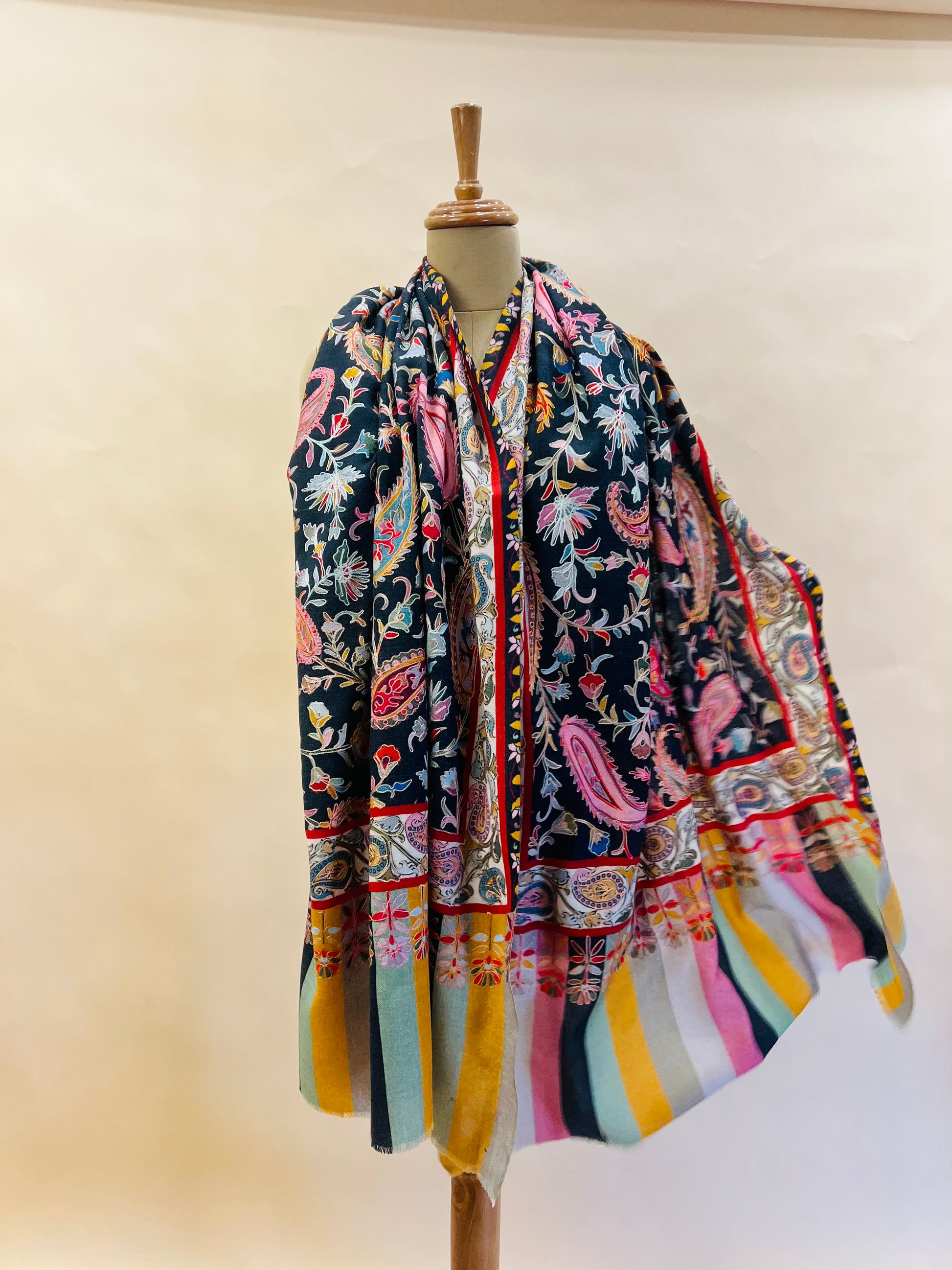 Kalamkari Embroidery Design, Multicolour Stole