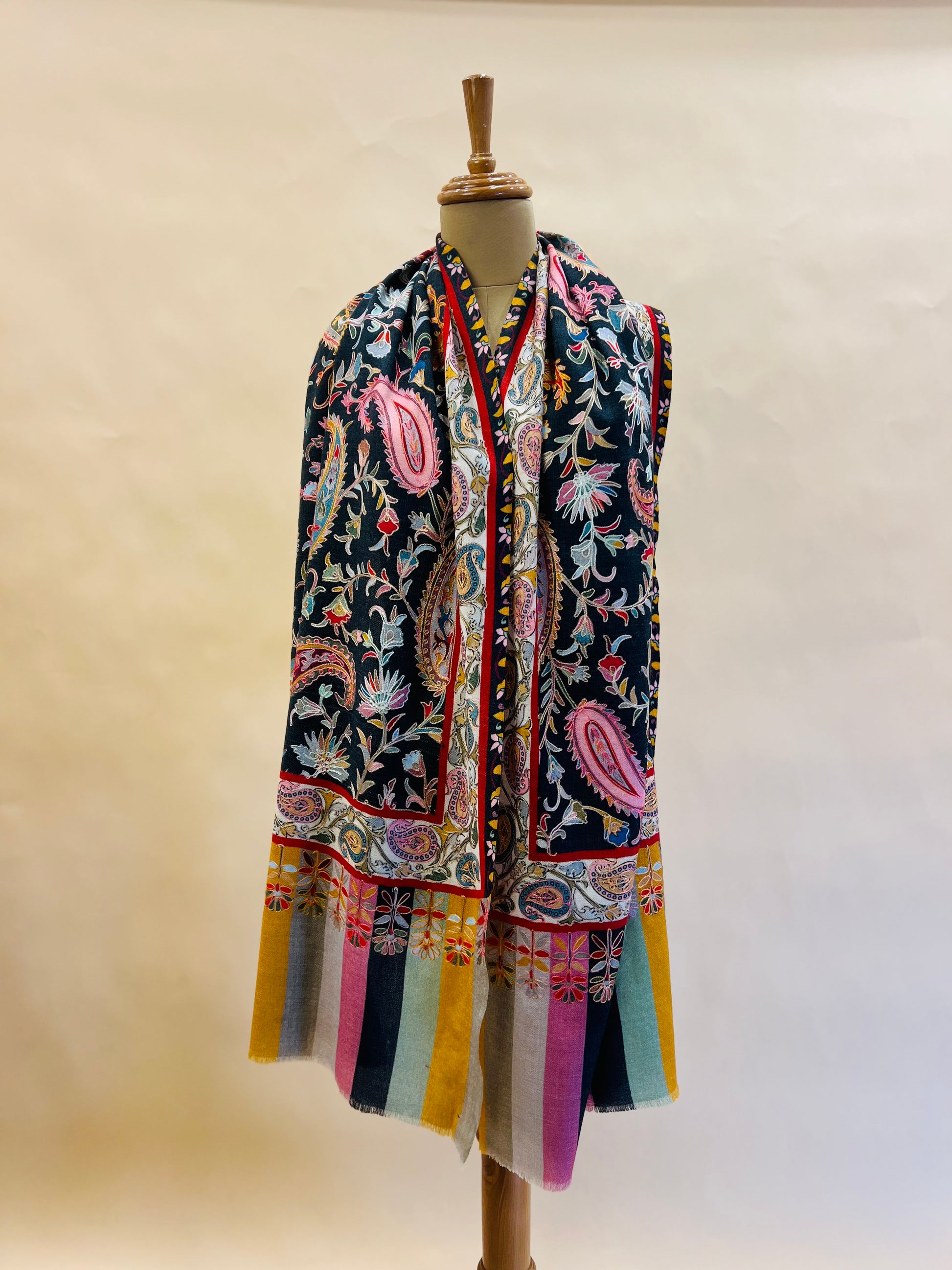 Kalamkari Embroidery Design, Multicolour Stole