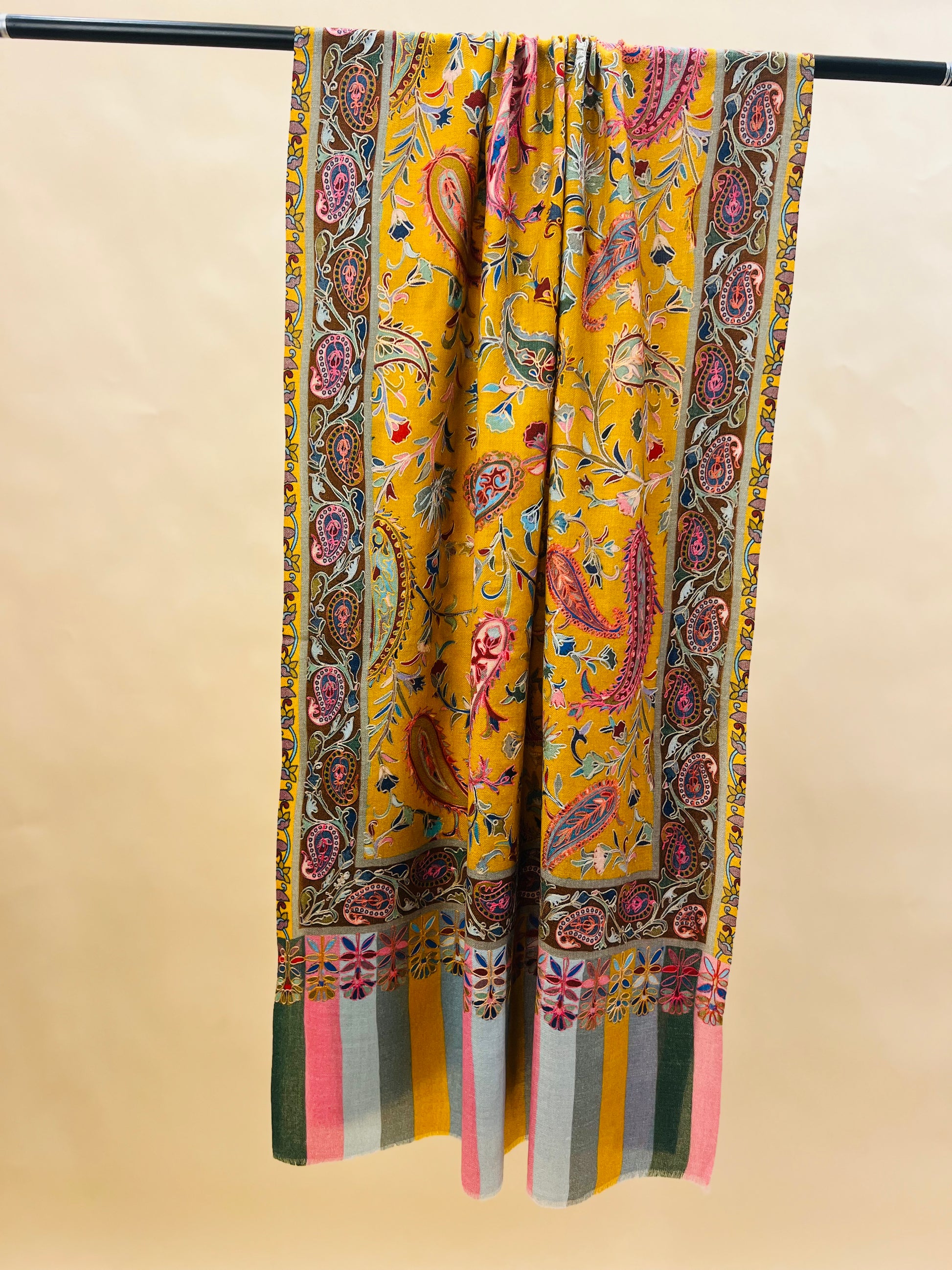 Kalamkari Embroidery Design, Multicolour