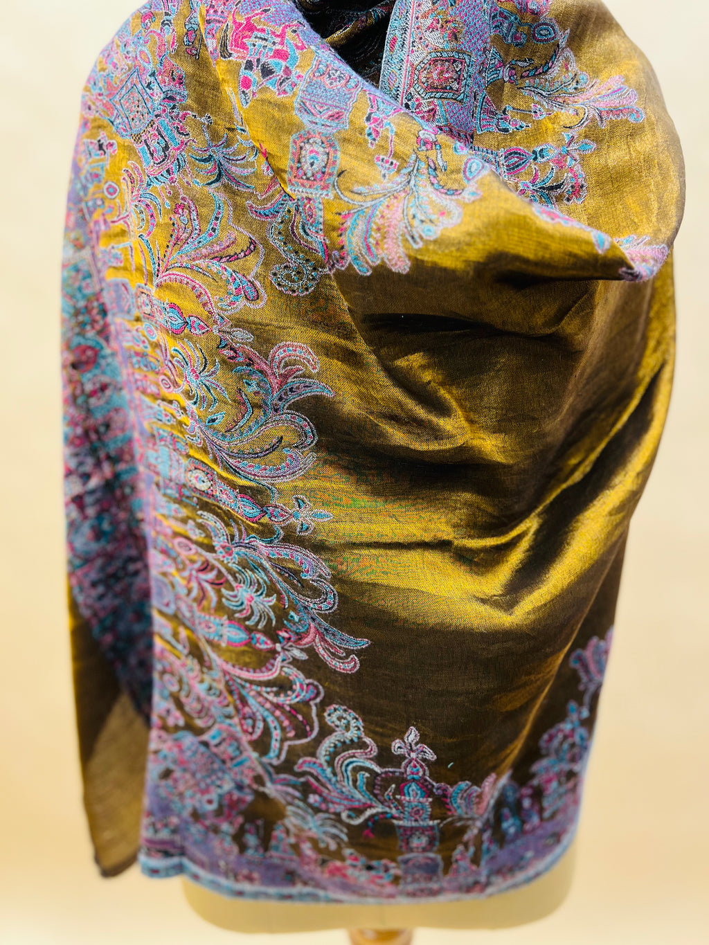 Gold Moonlight Fine Wool Zari Stole