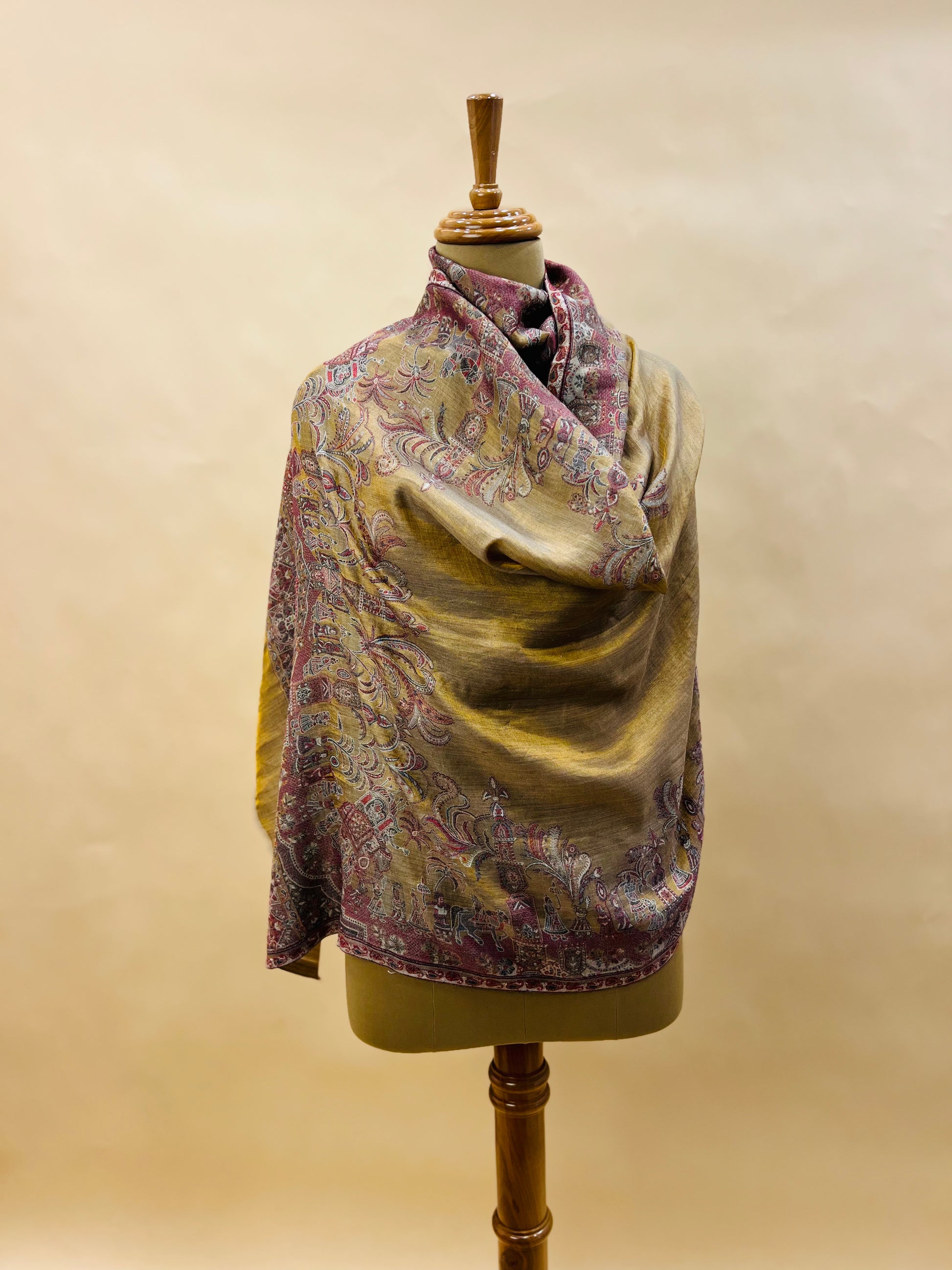 Light Gold Moonlight Fine Wool Zari Stole