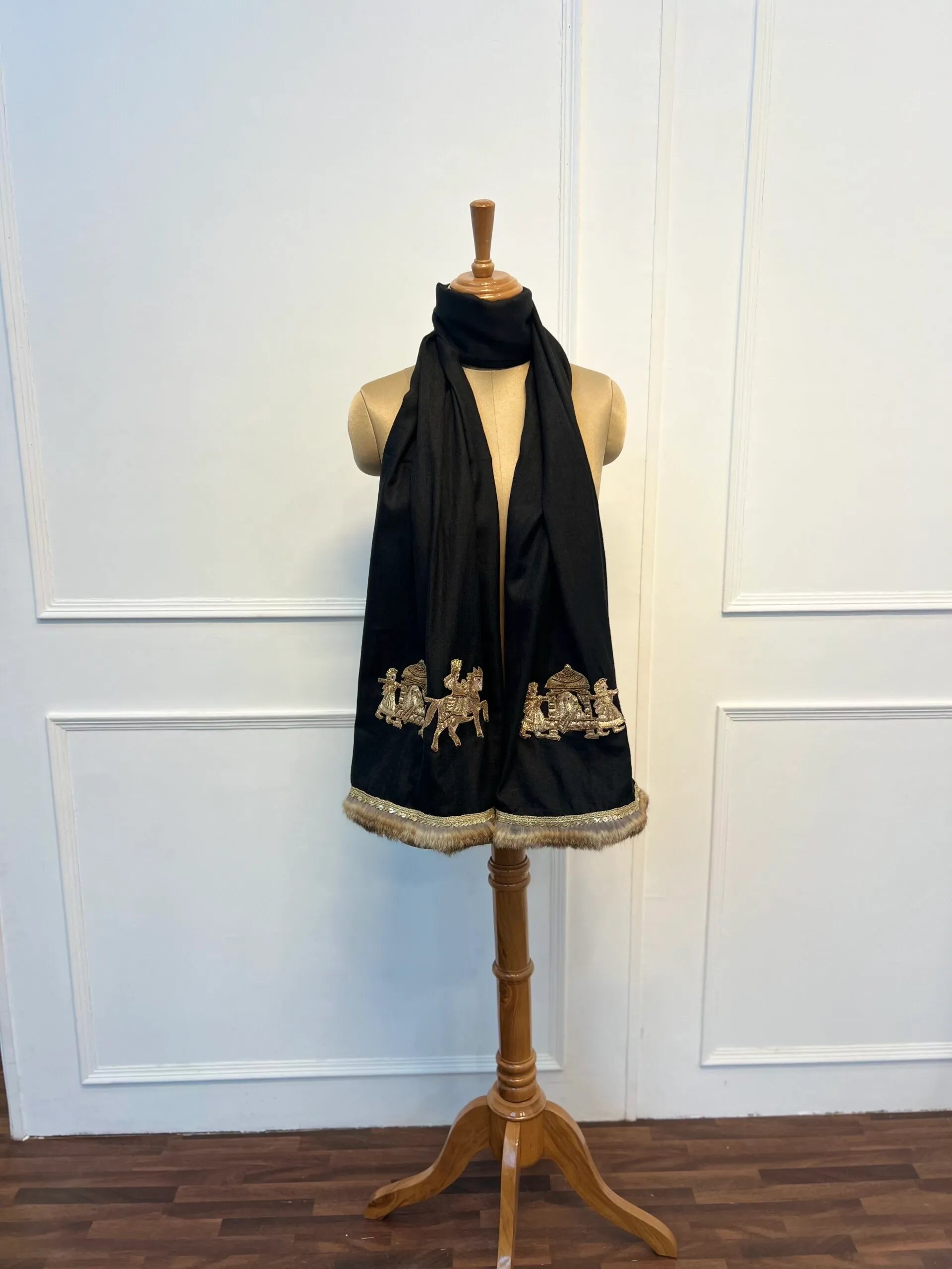 Women Black Bridal Doli Patch Work Stole