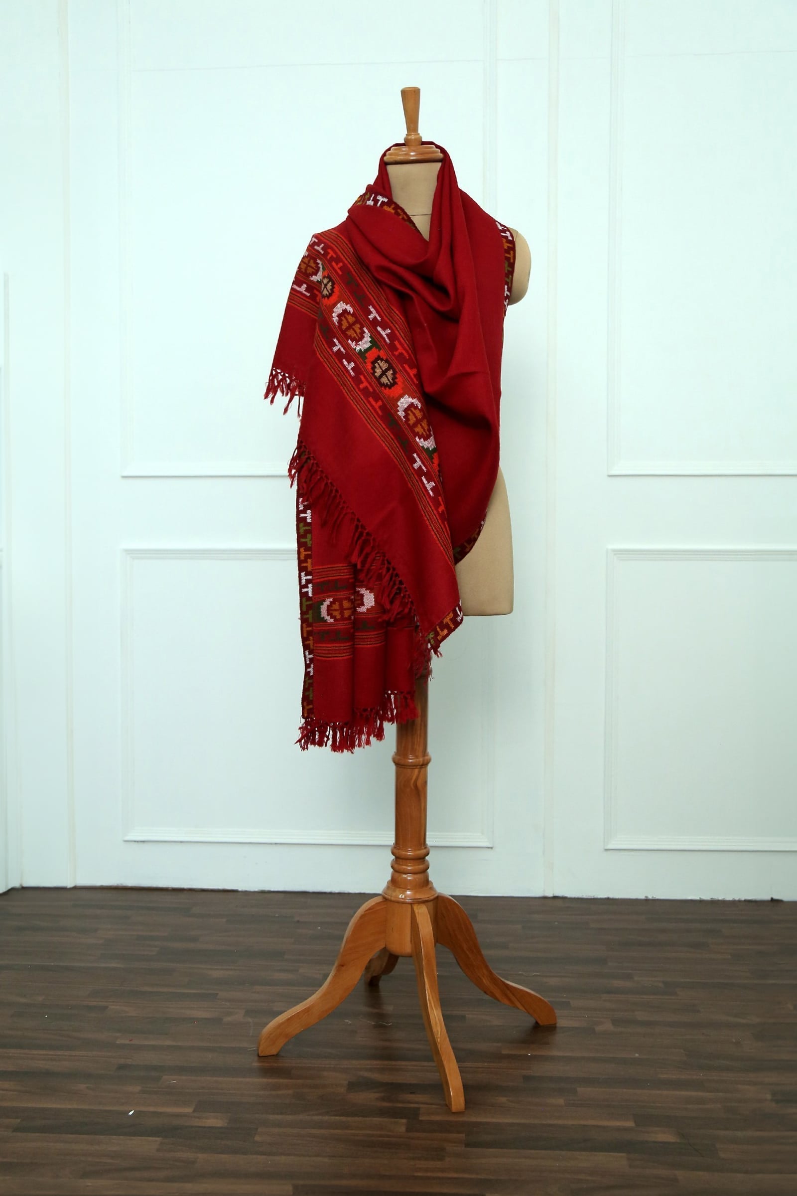 Women Himachal Kinnauri Stole