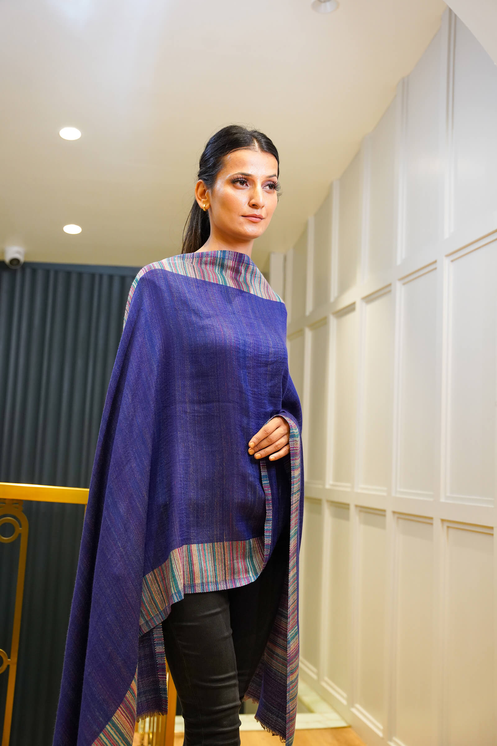 Women Reversible Stole Indigo
