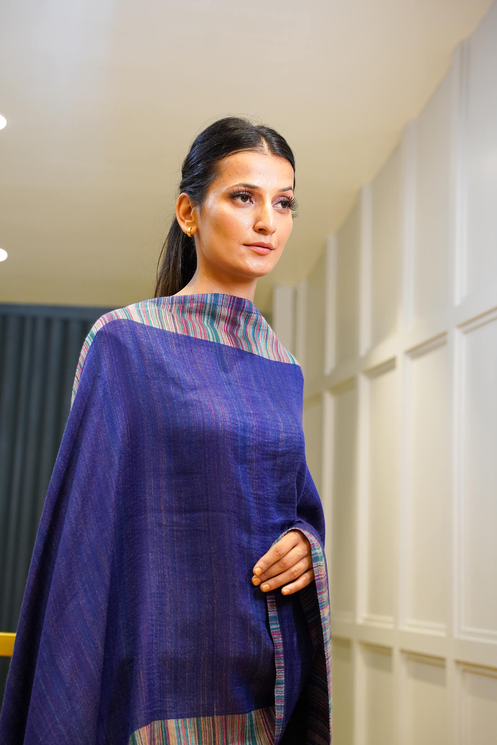 Women Reversible Stole Indigo