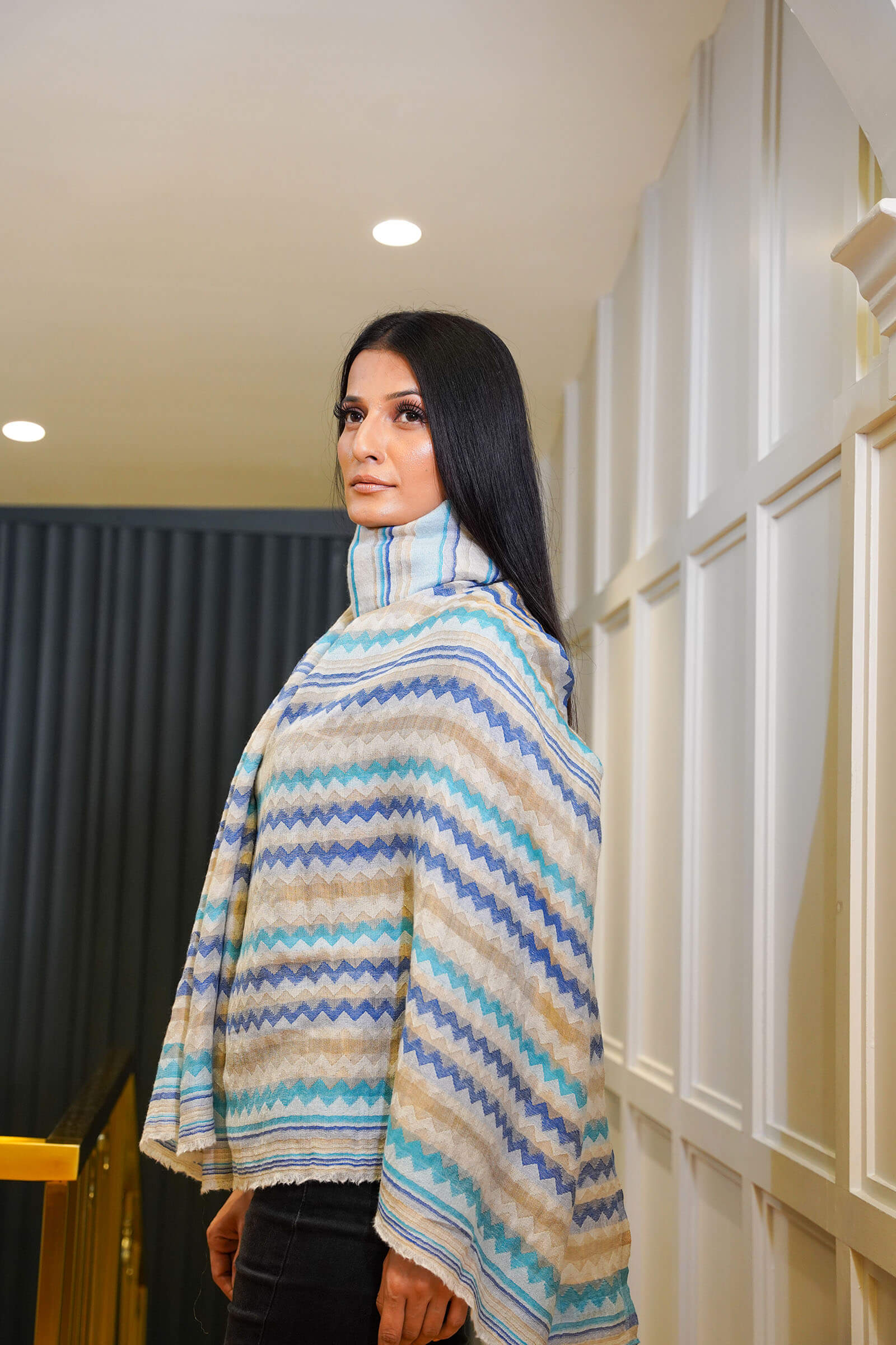 Fine Wool Stripe Zari Shawl