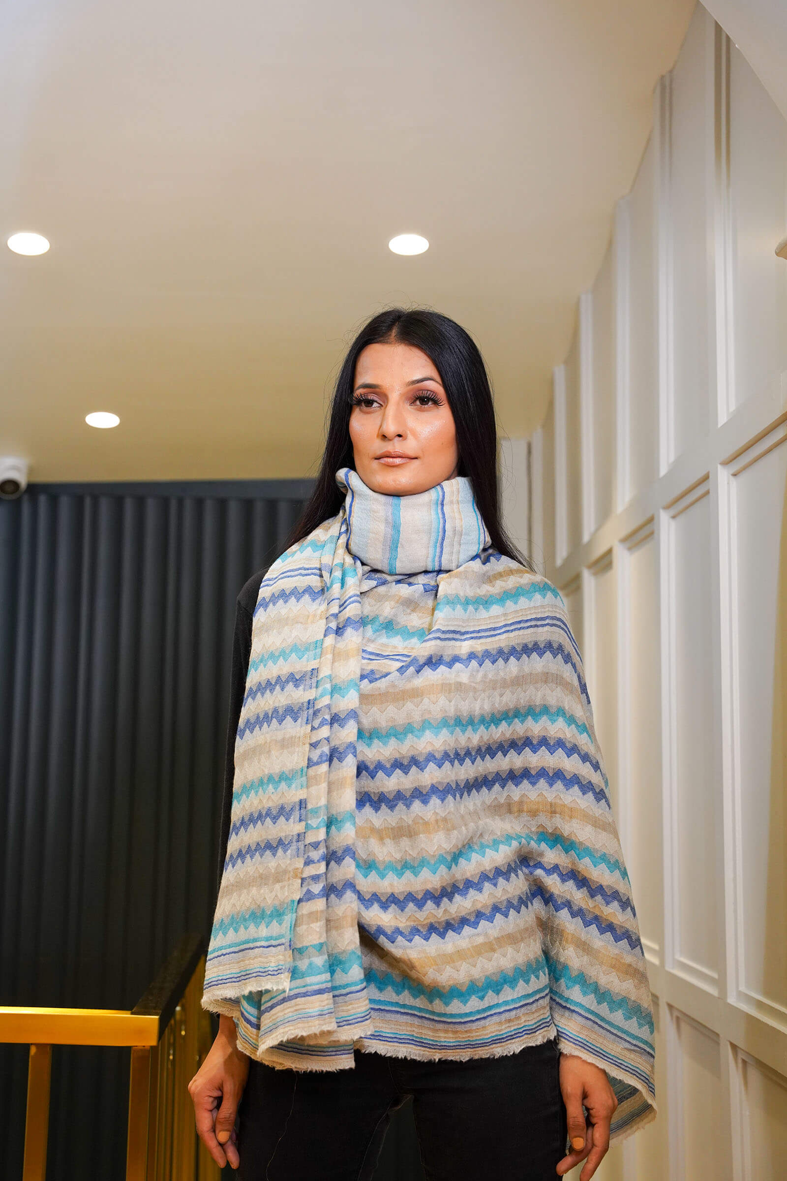 Fine Wool Stripe Zari Shawl