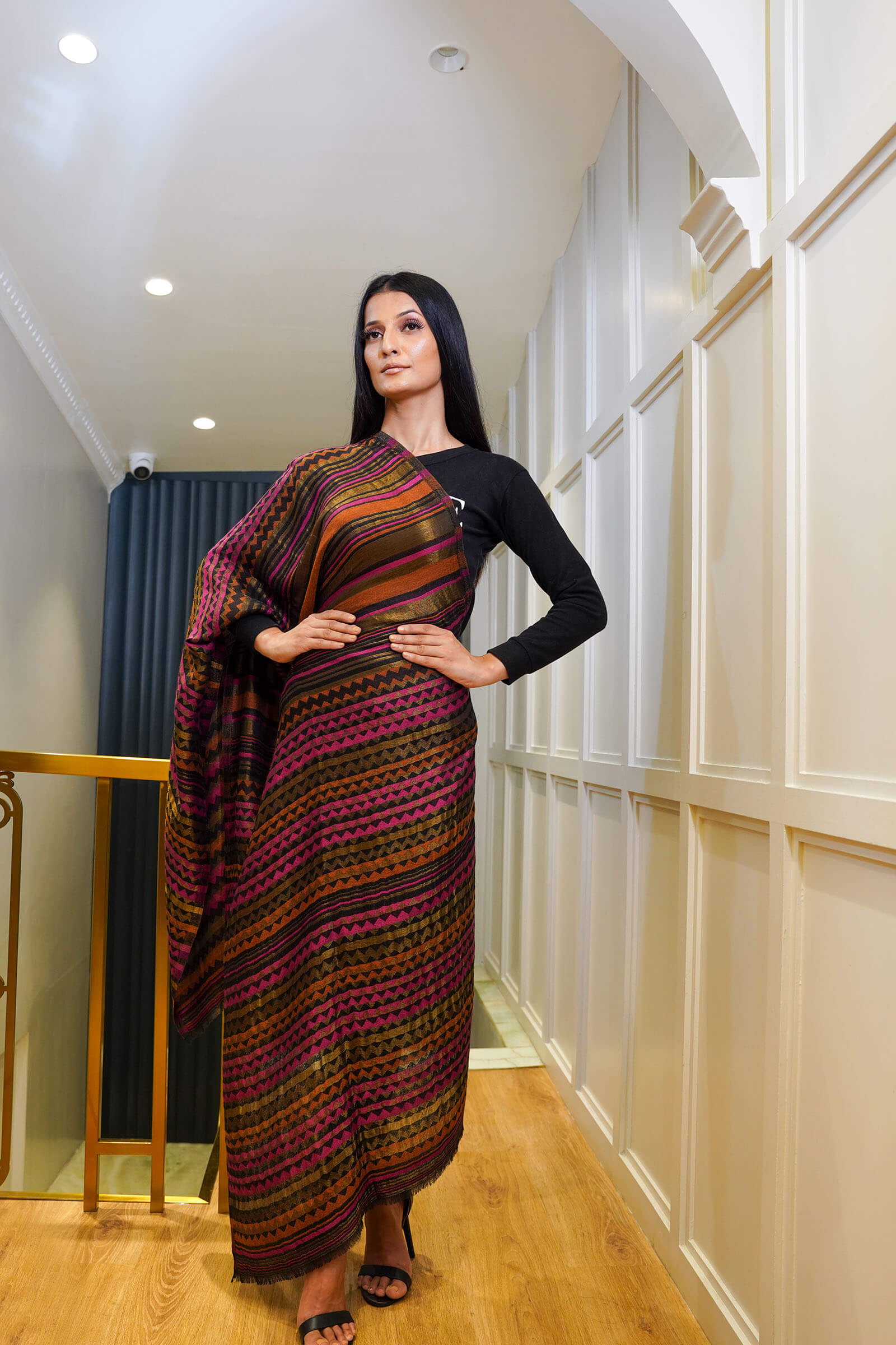 Fine Wool Stripe Zari Stole
