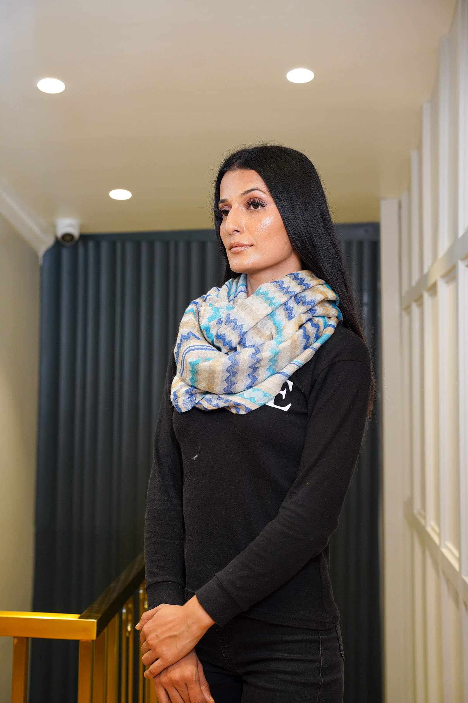 Fine Wool Stripe Zari Shawl