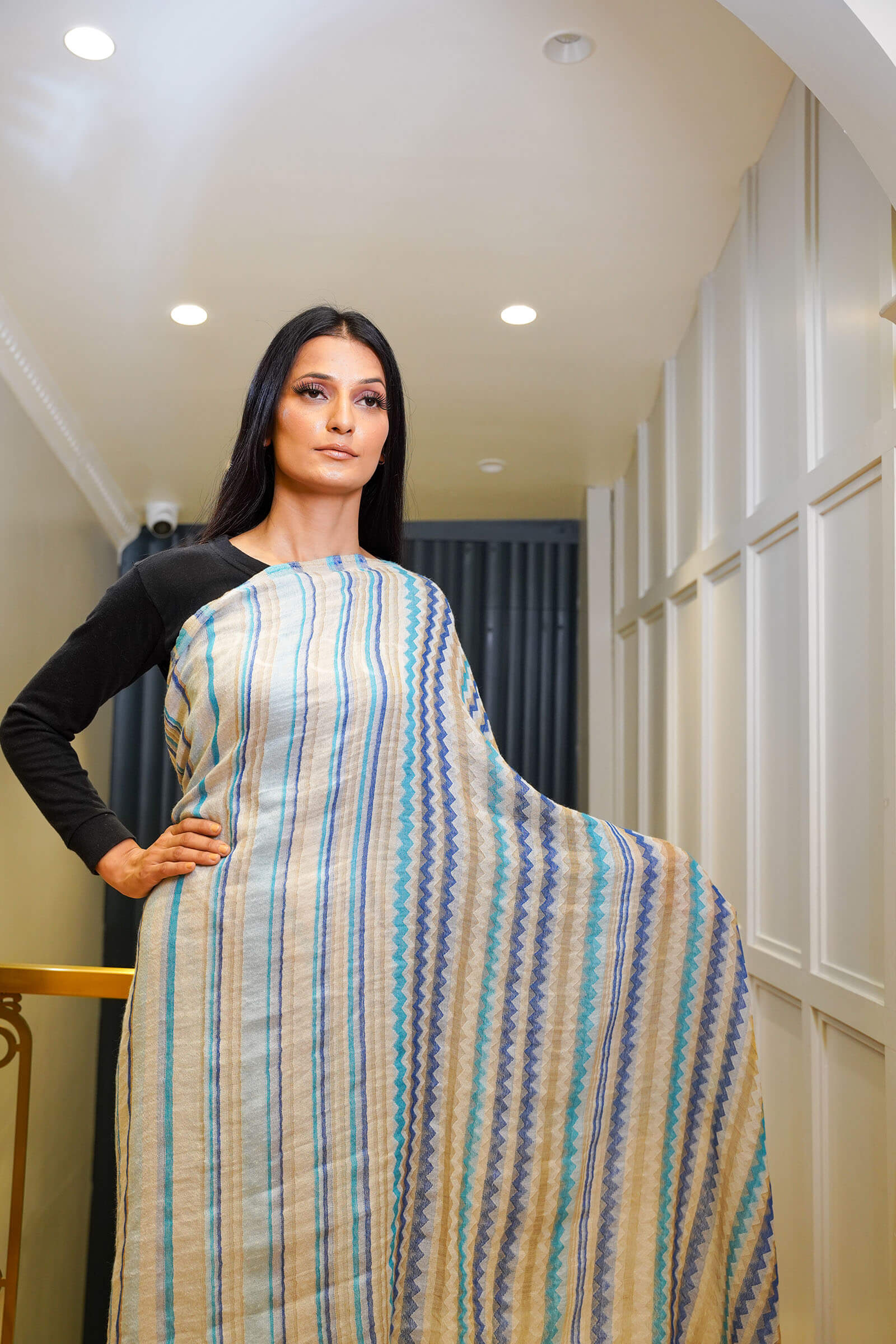 Fine Wool Stripe Zari Shawl
