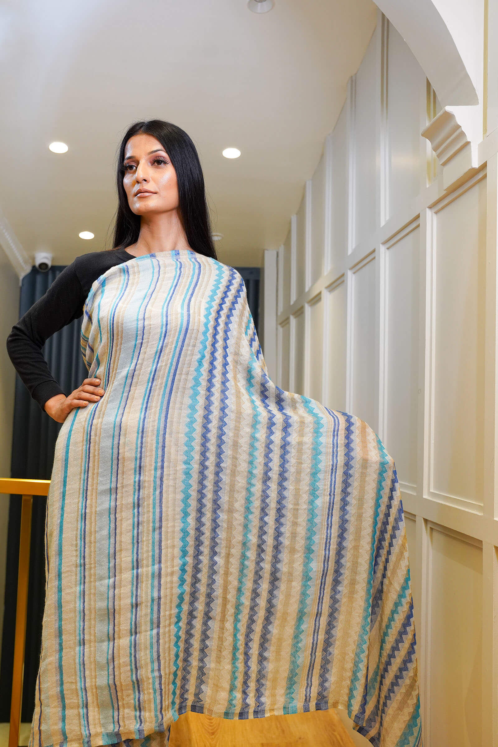 Fine Wool Stripe Zari Shawl