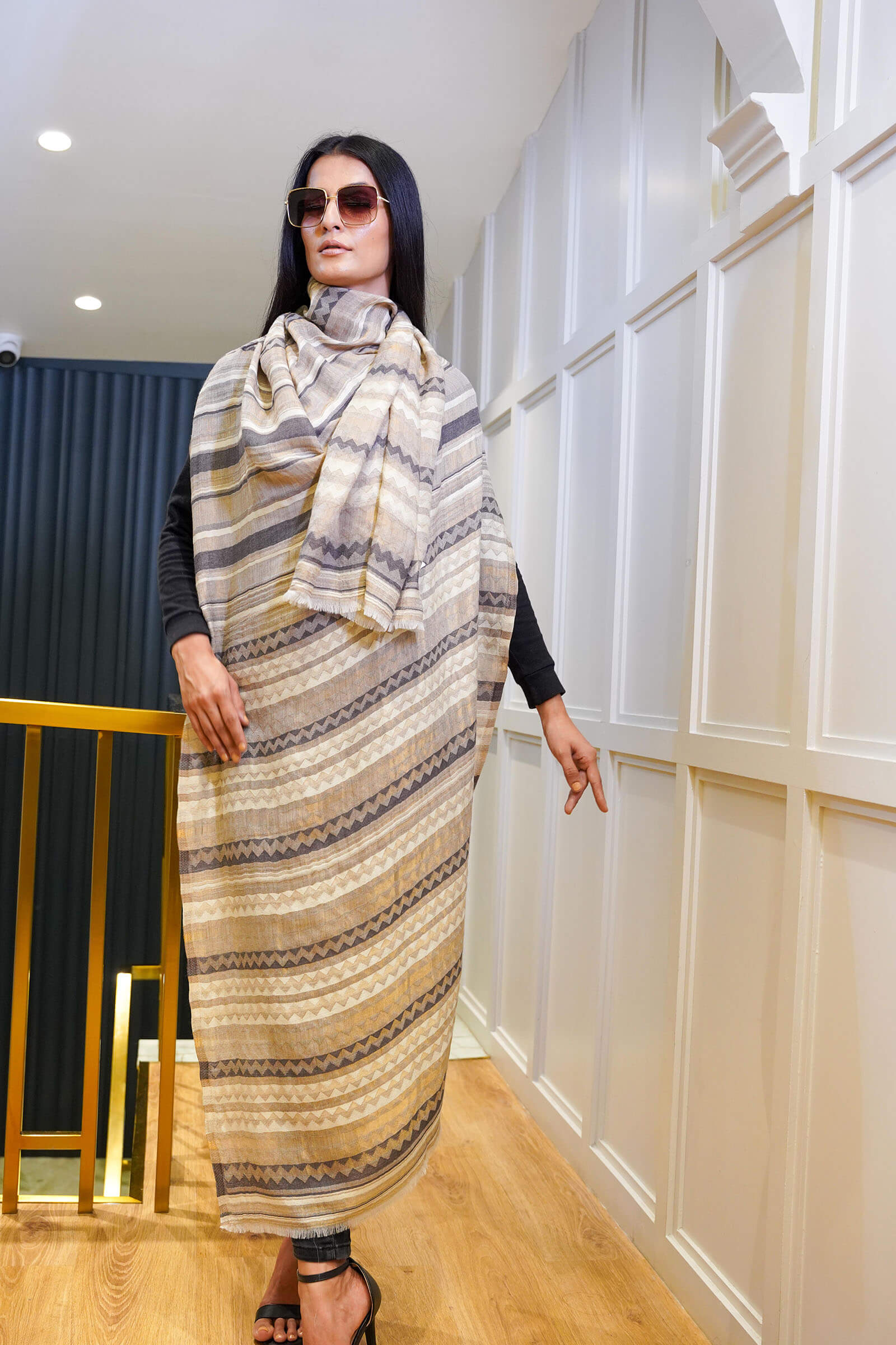 Fine Wool Stripe Zari Shawl