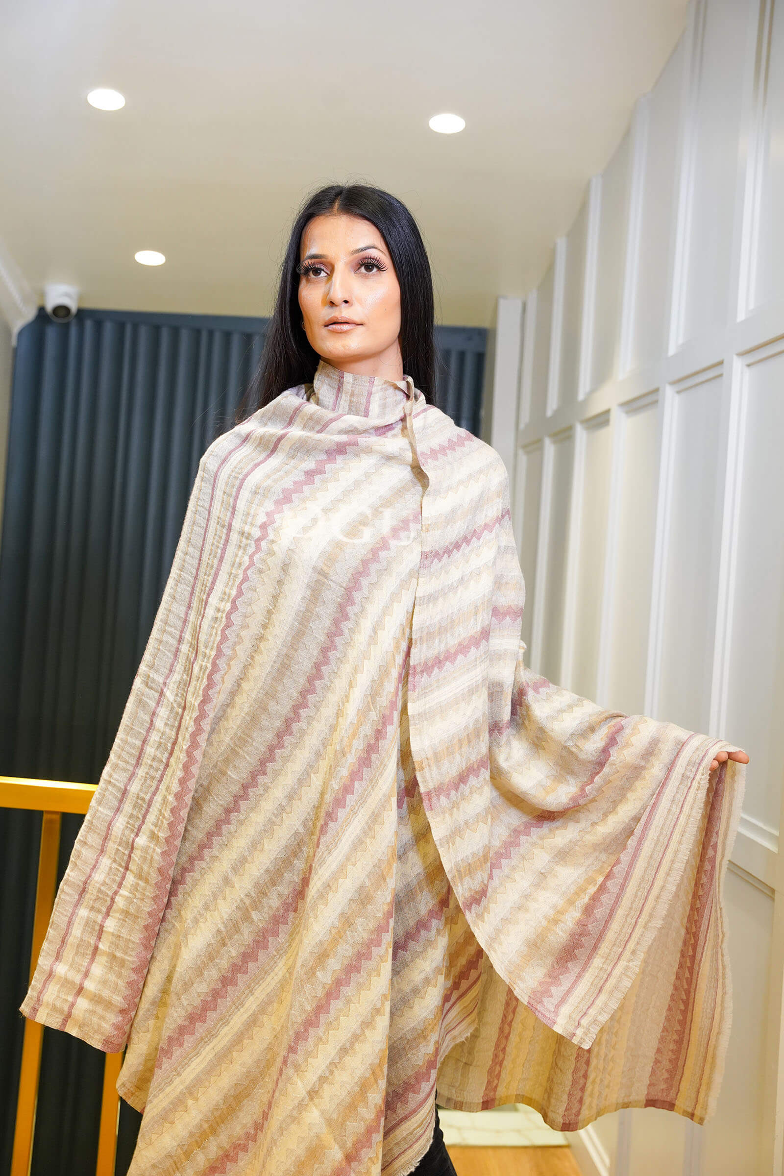 Fine Wool Stripe Zari Shawl