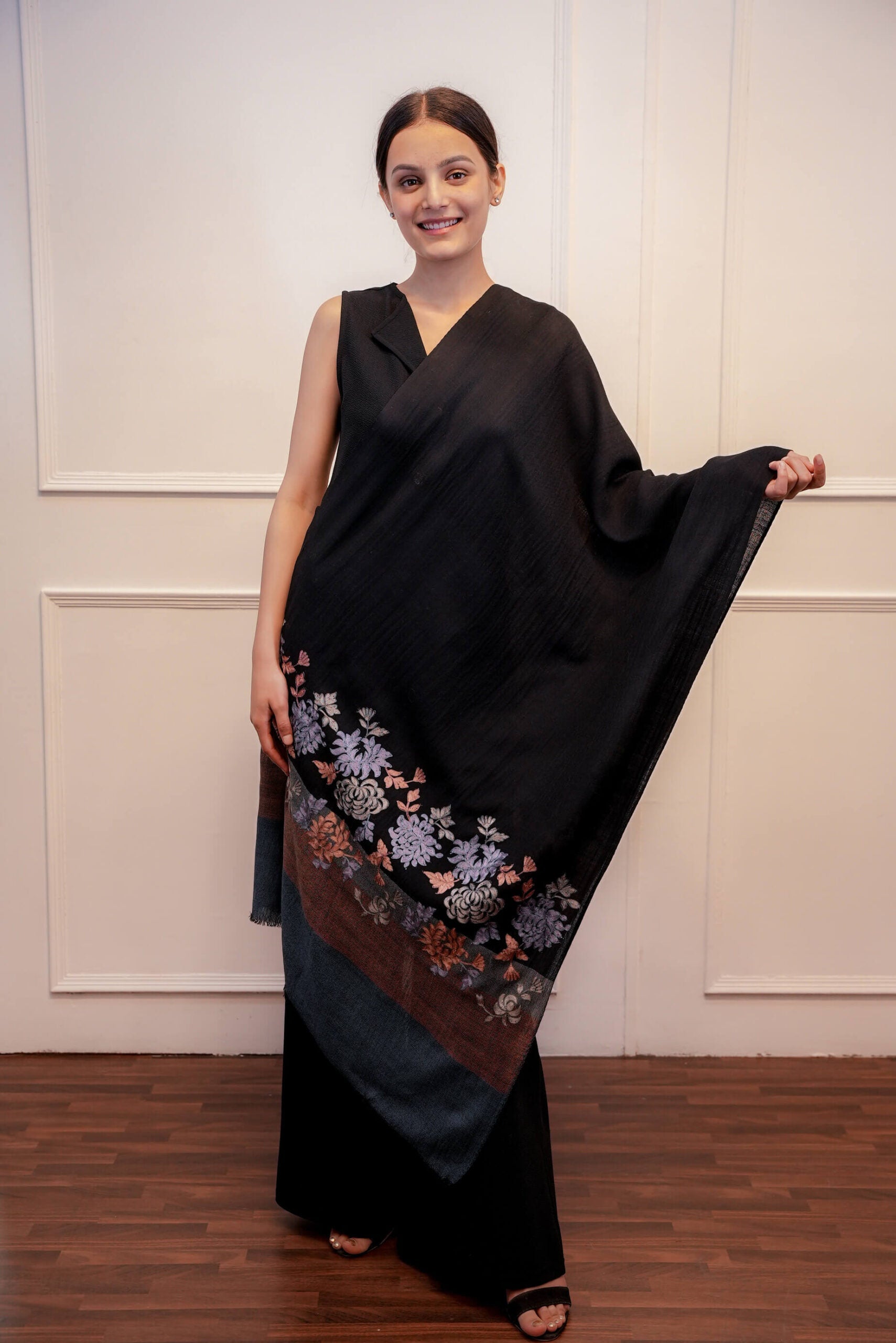 Women  Pure Wool  kashmiri Embroidered Stole