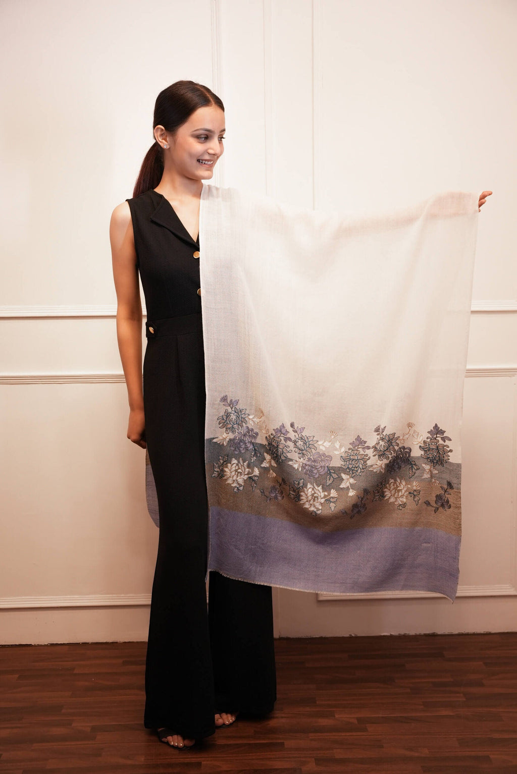 Women Pure Wool kashmiri Embroidered Stole