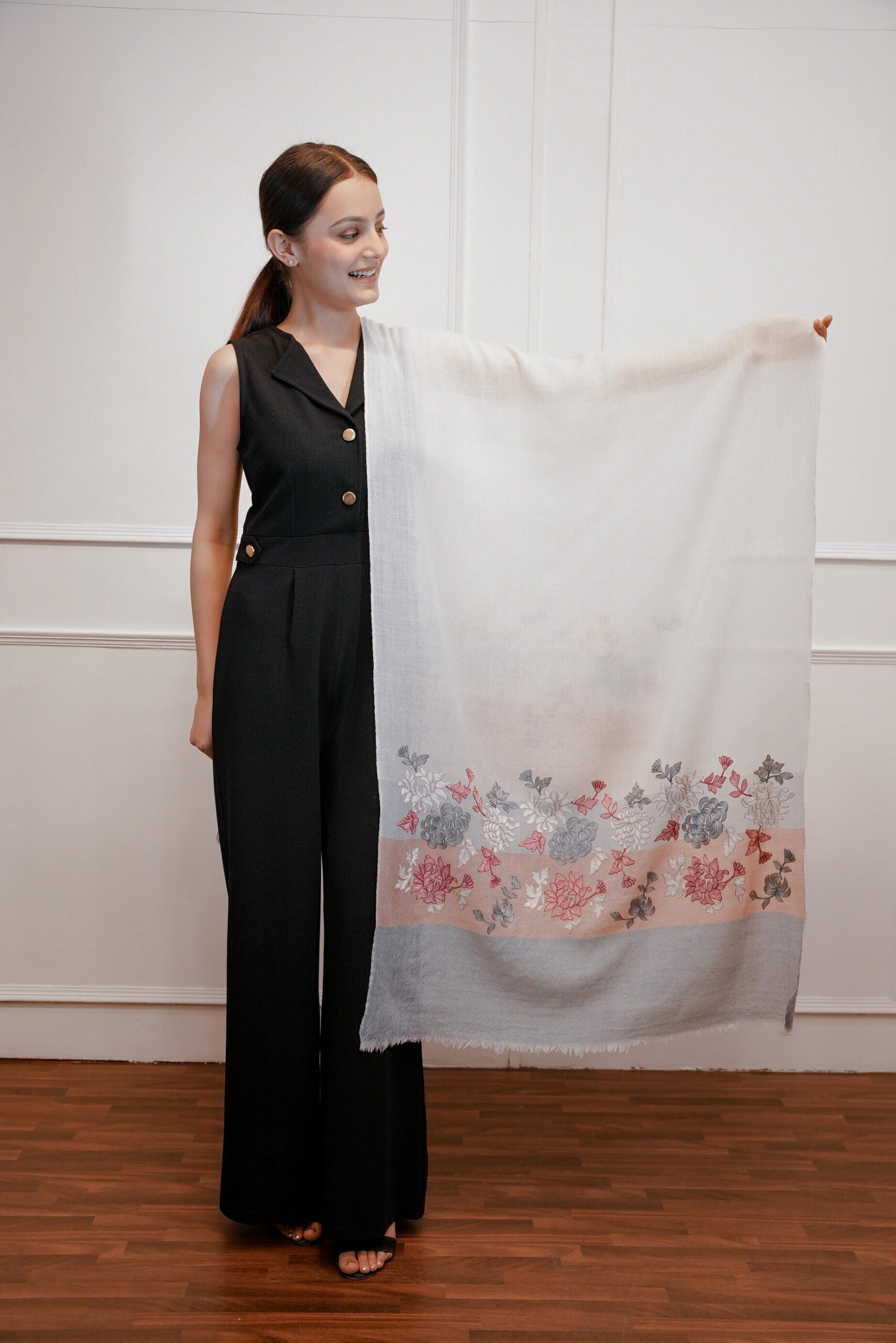 Women  Pure Wool  kashmiri Embroidered Stole