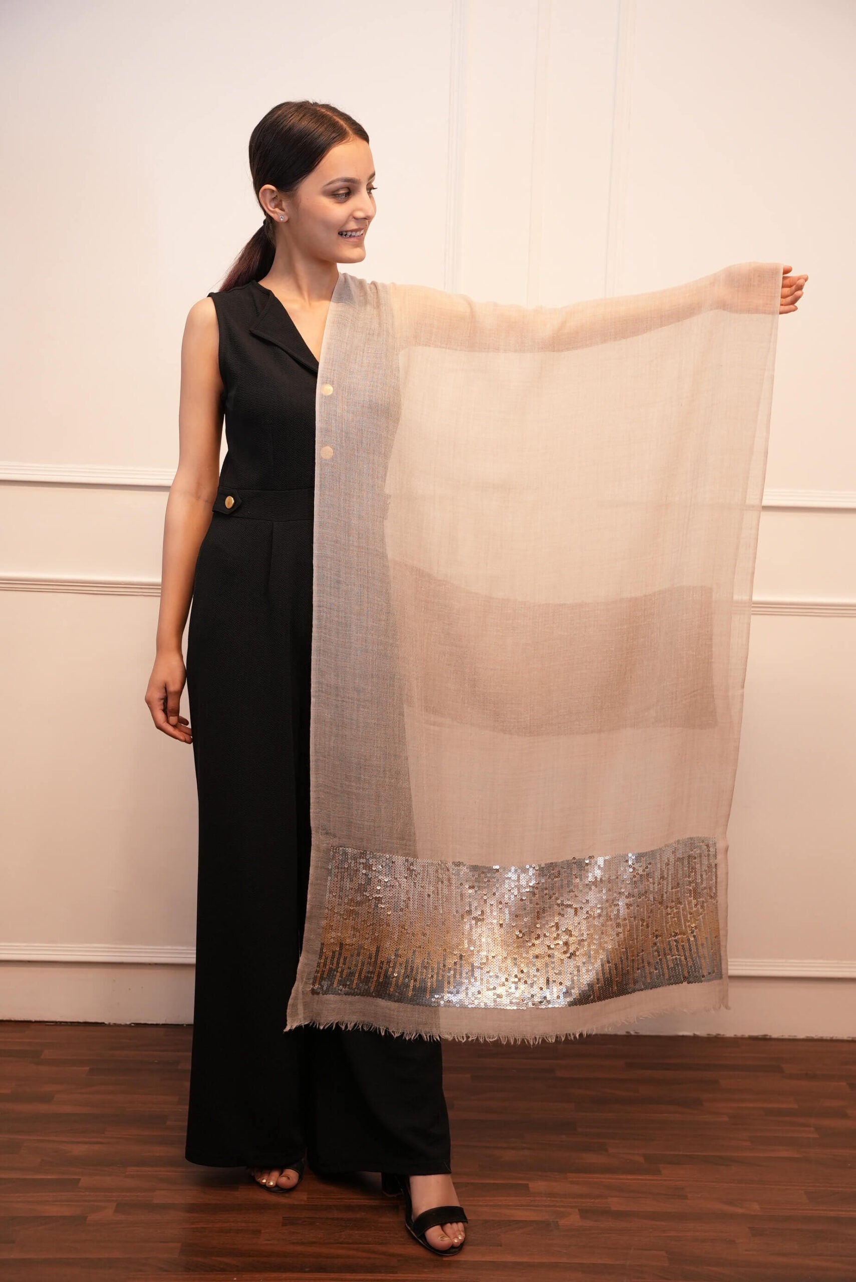 Sequence Beige Stole