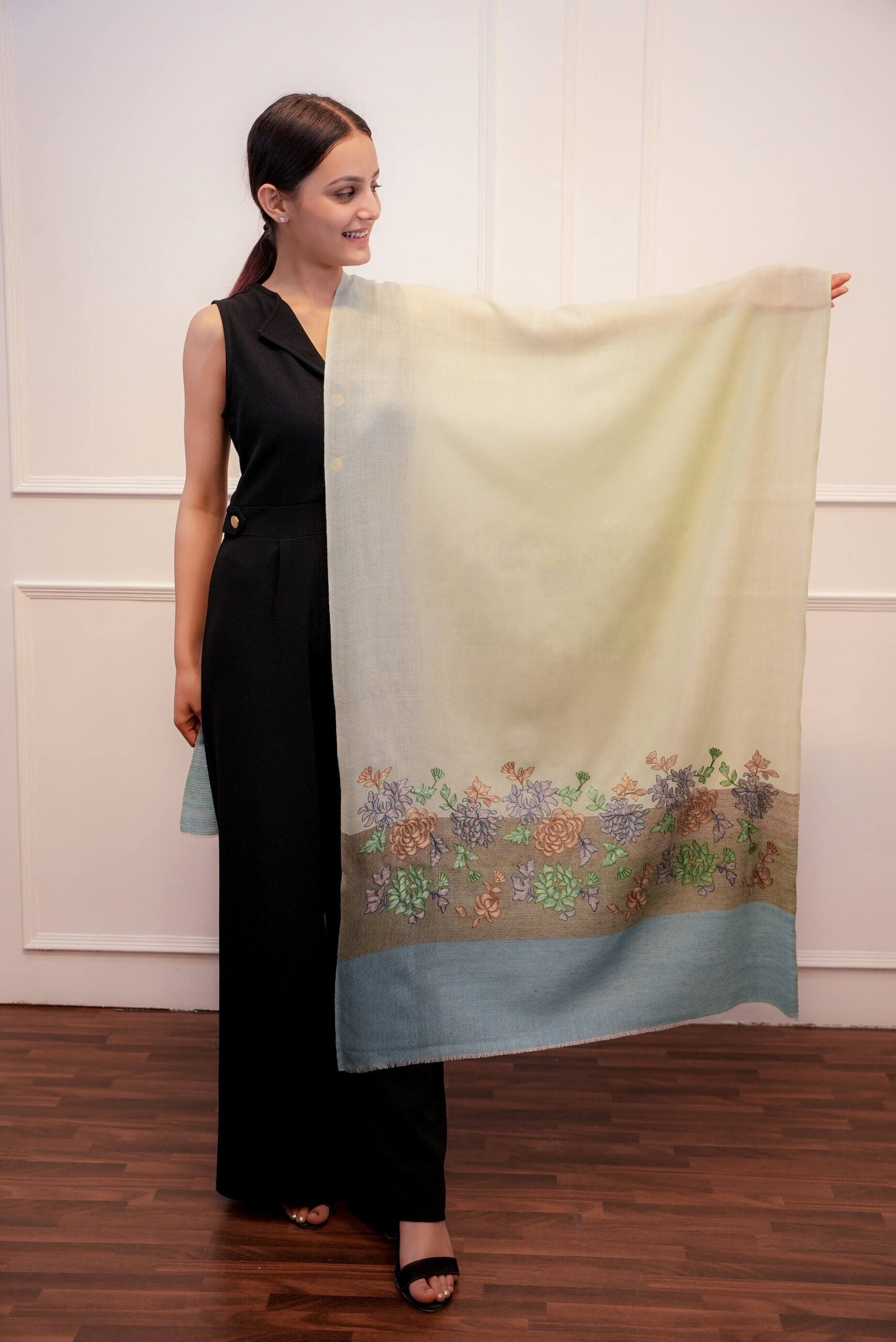 Women  Pure Wool  kashmiri Embroidered Stole