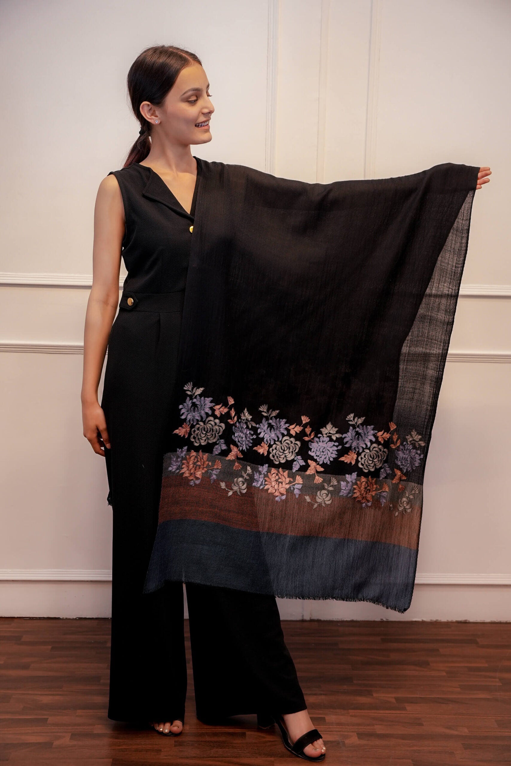 Women  Pure Wool  kashmiri Embroidered Stole
