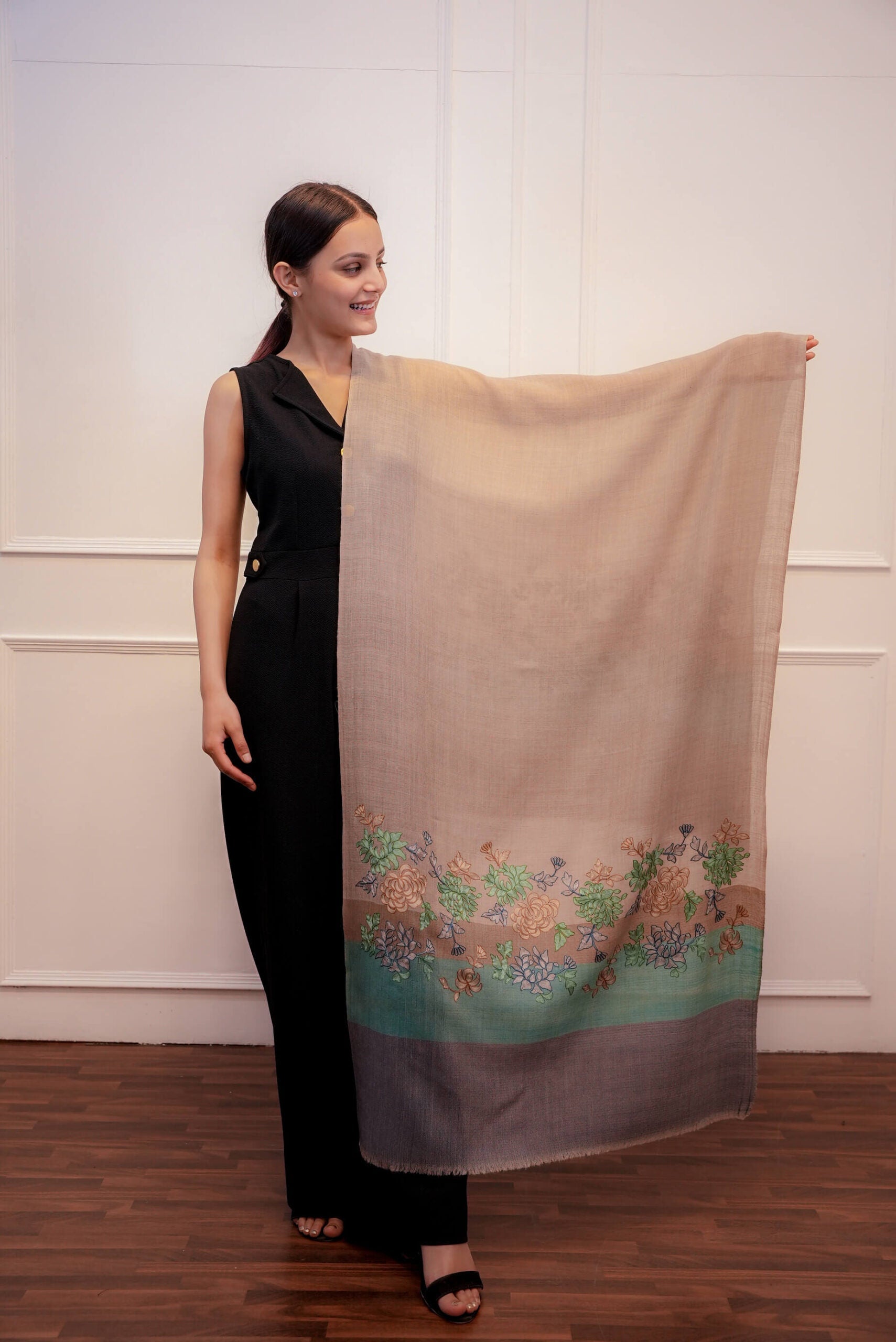 Women  Pure Wool  kashmiri Embroidered Stole