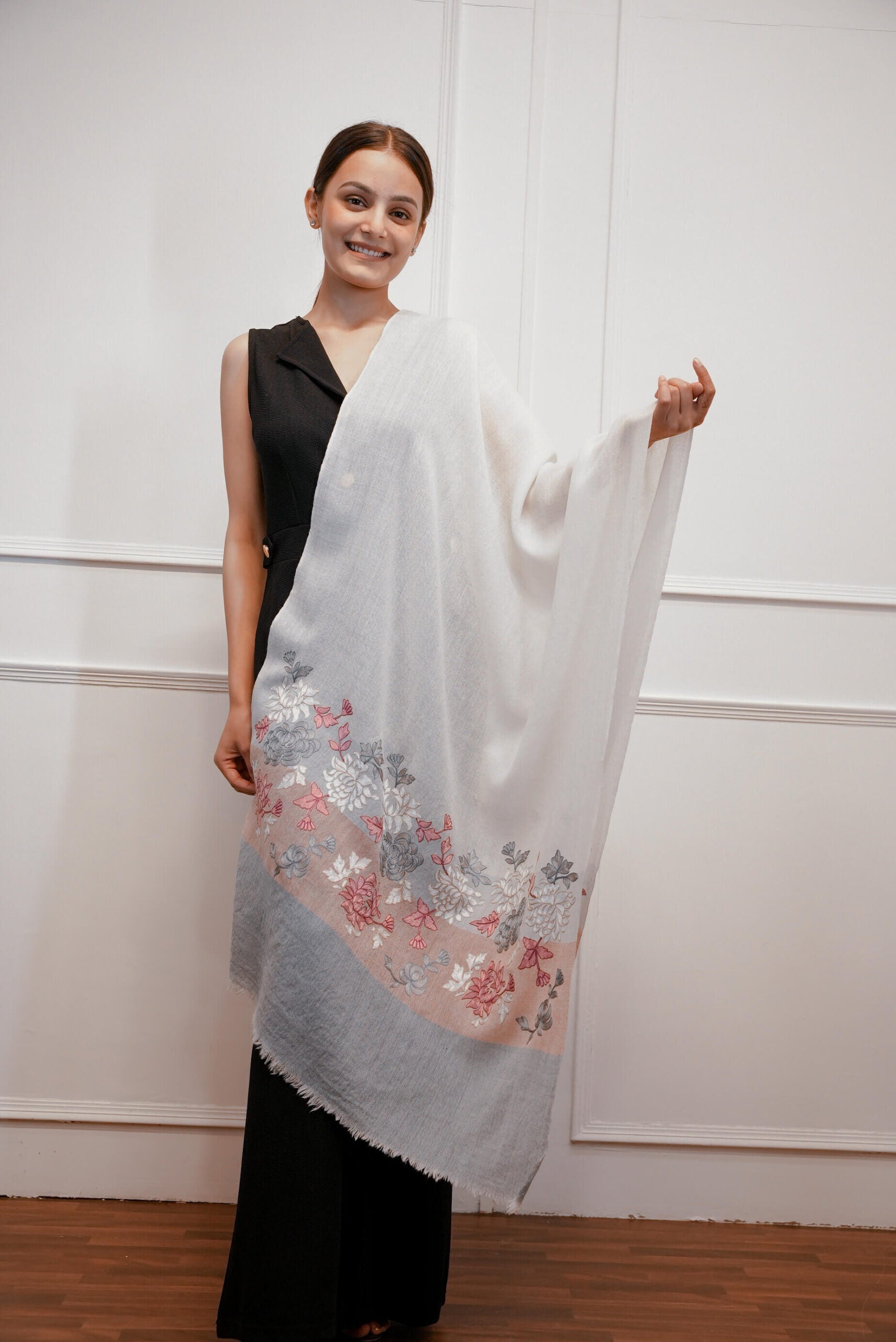 Women  Pure Wool  kashmiri Embroidered Stole