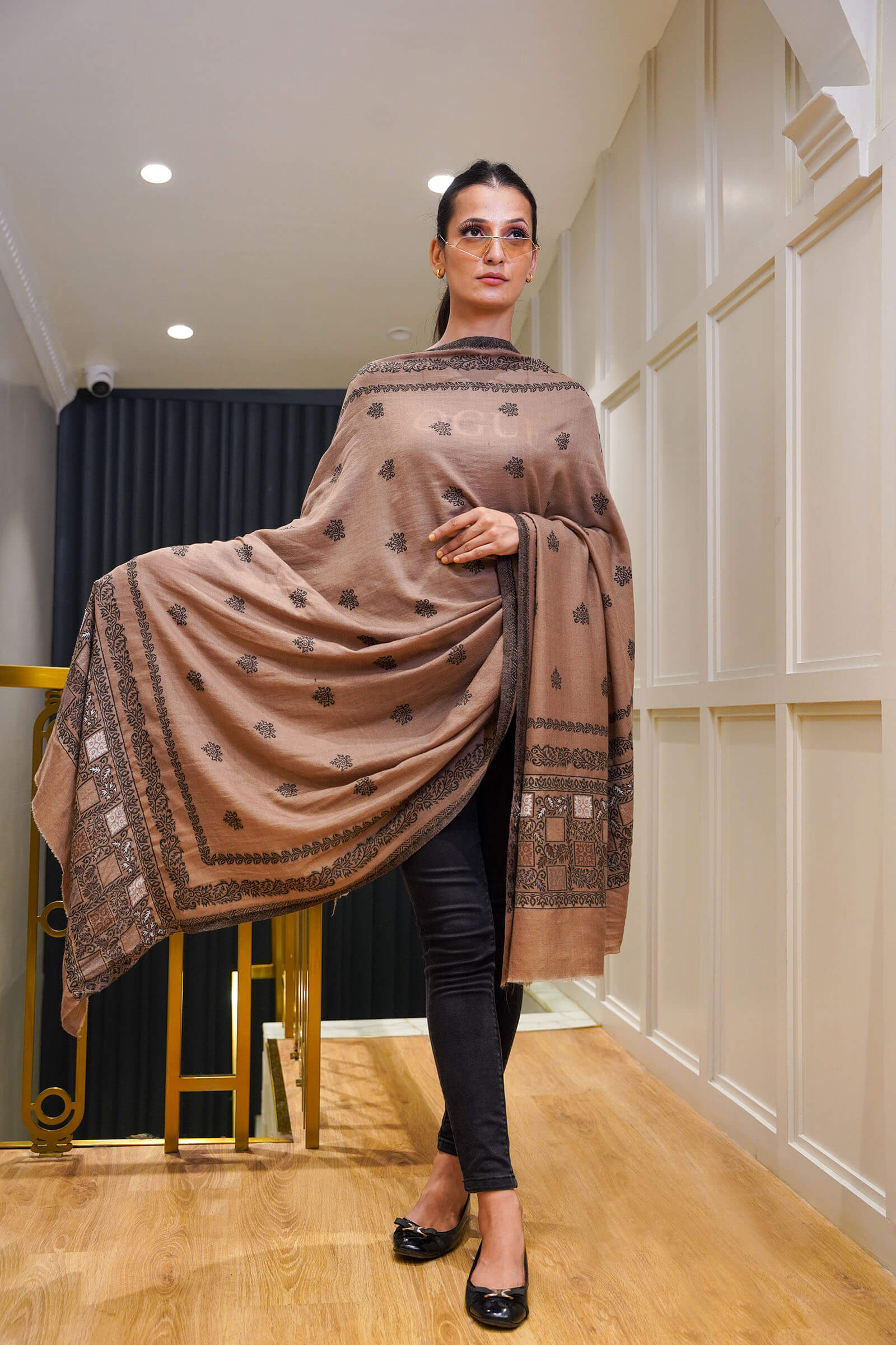 Fine Wool Beige Kani Shawl