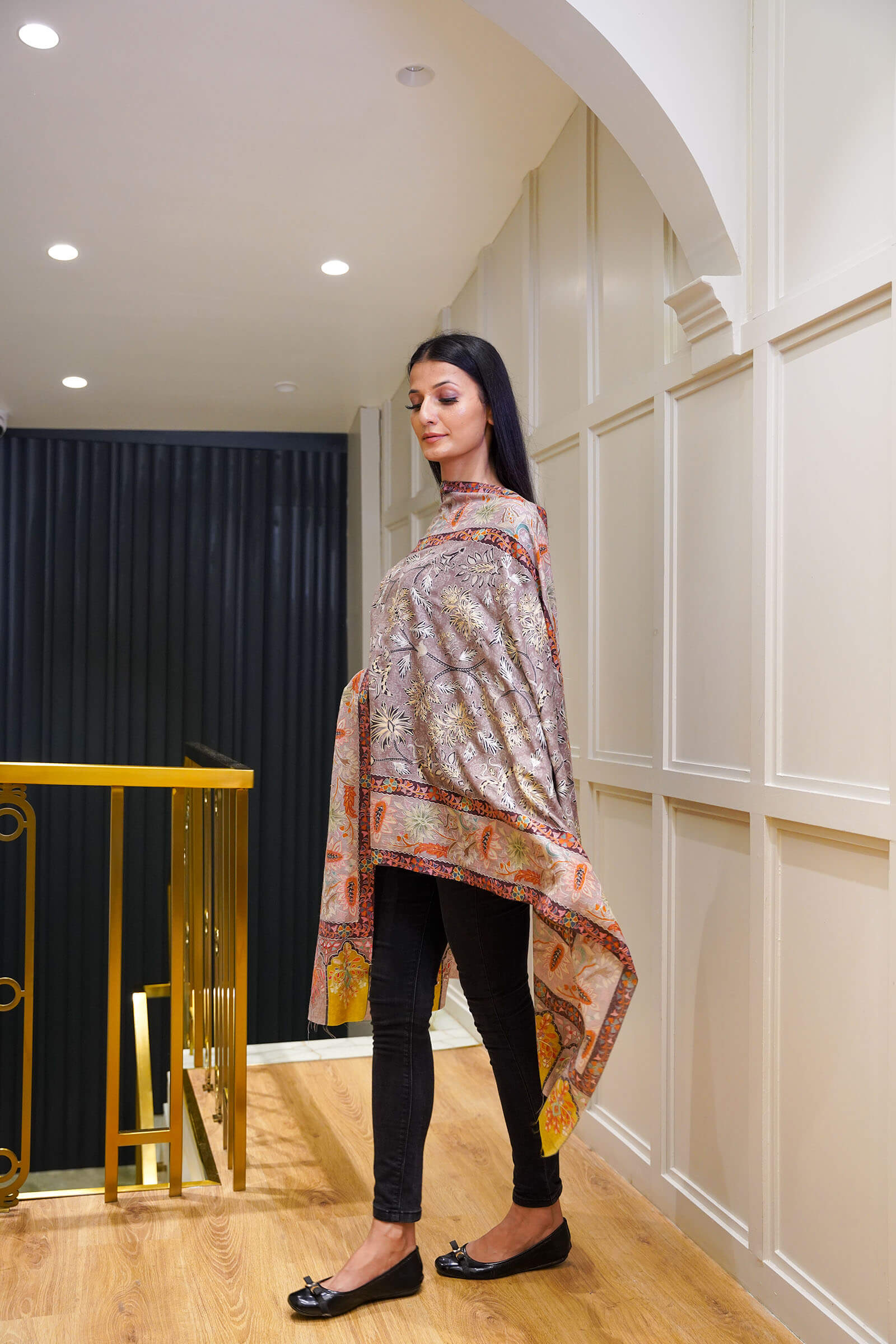 Women’s Embroidered Pure Wool Floral Kalamkari Stole