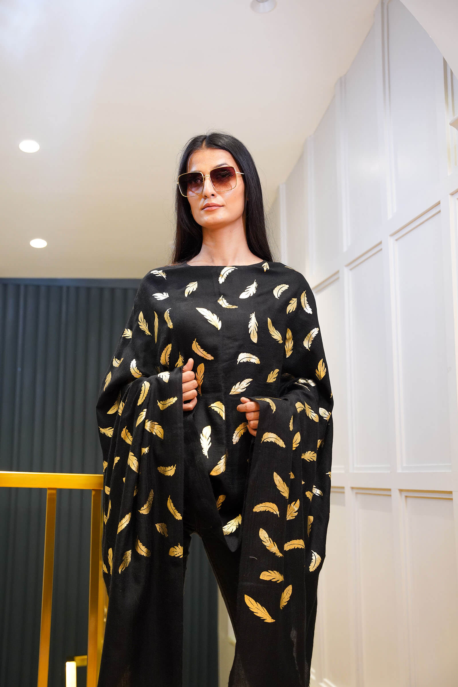 Fine Wool Foil Print Black Stole