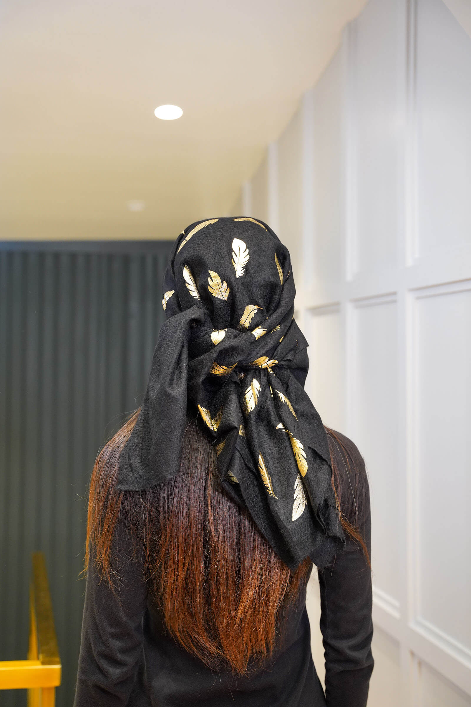 Fine Wool Foil Print Black Stole