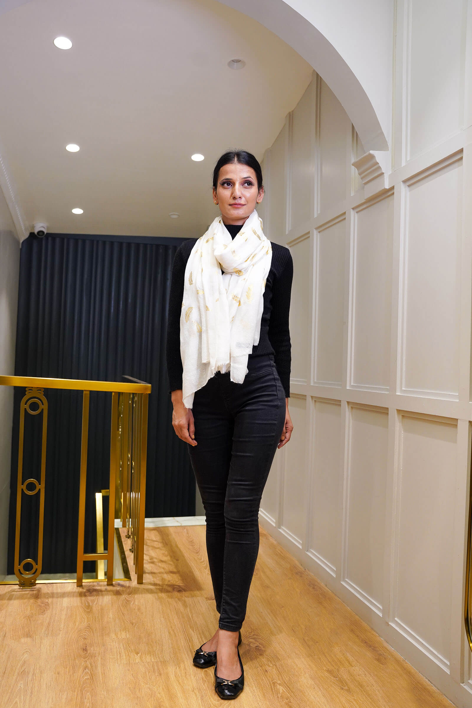 Fine Wool Foil Print Cream Stole