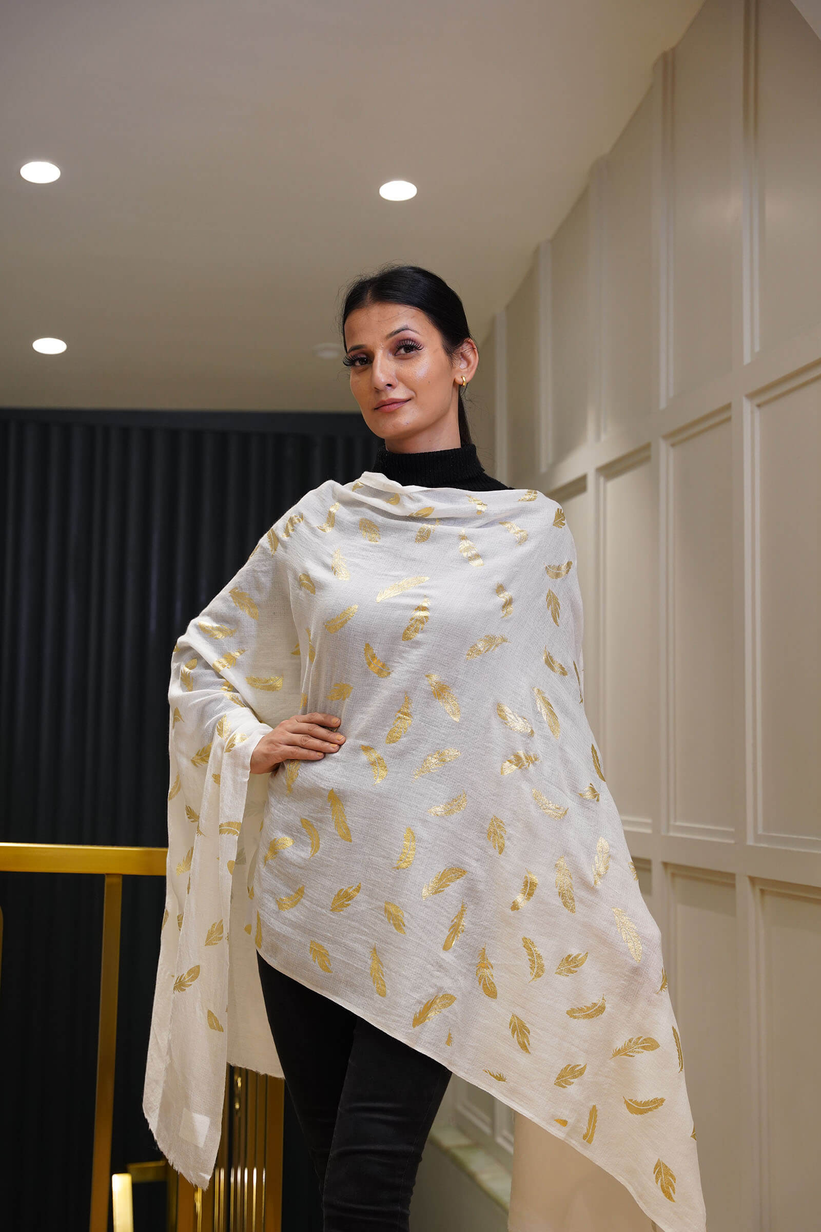 Fine Wool Foil Print Cream Stole