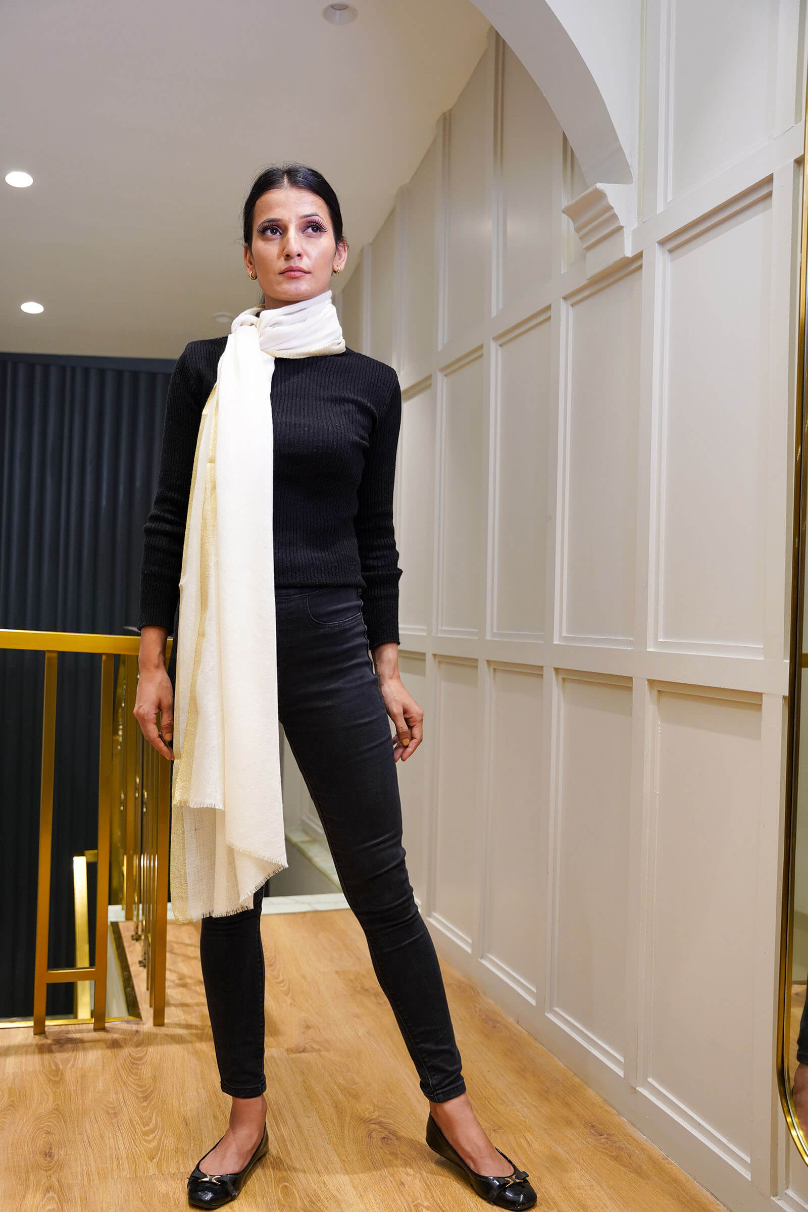 Women Border Zari Off White Stole