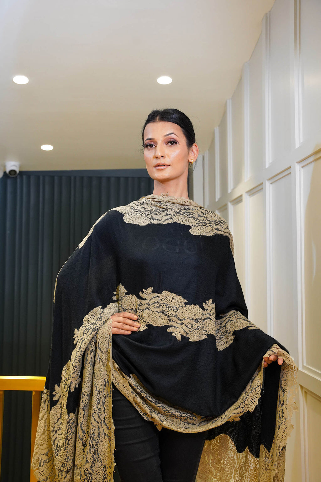 Chantiley Center Panel Stole